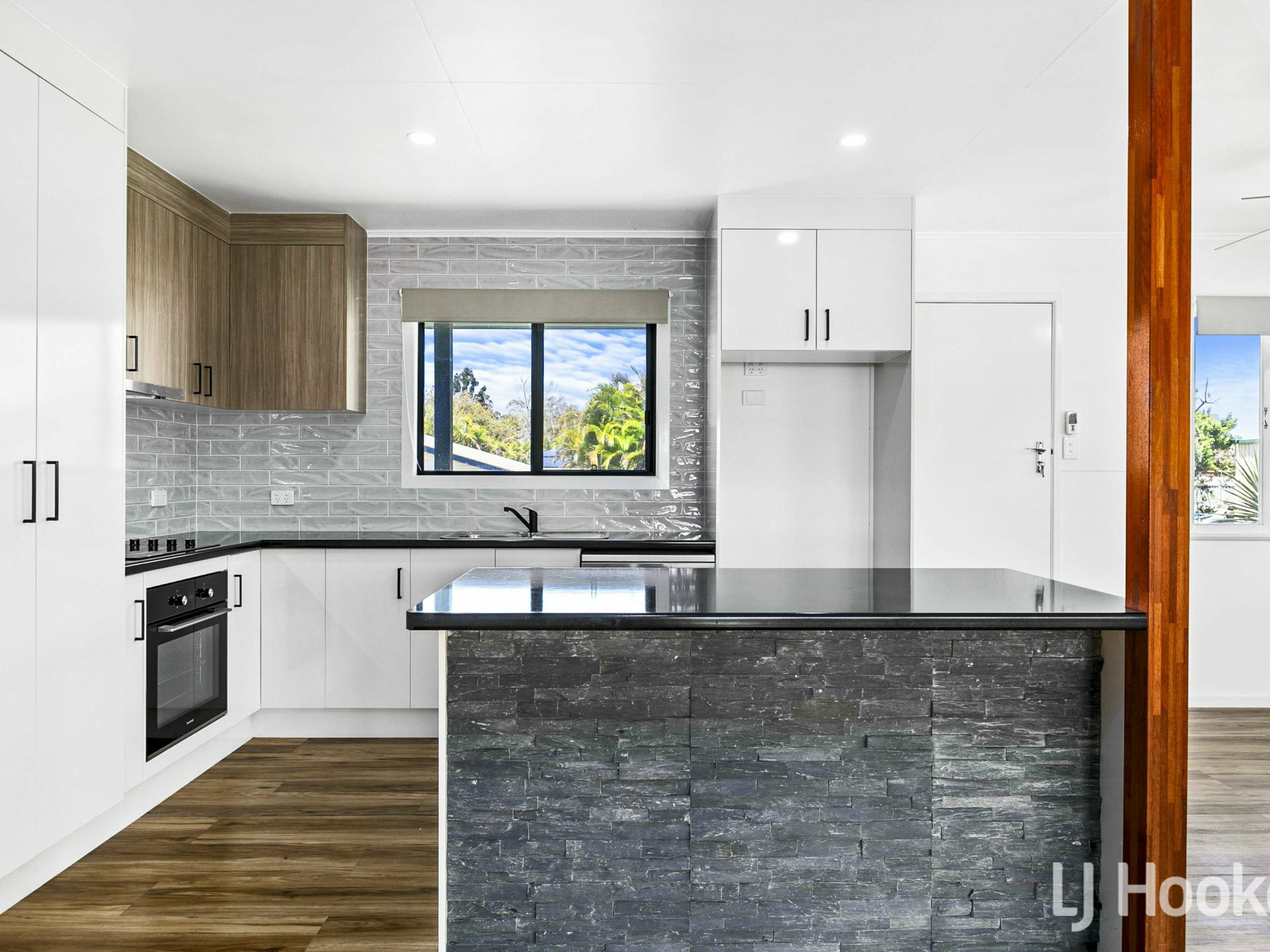 59 Richard Street — photo 7 of 21