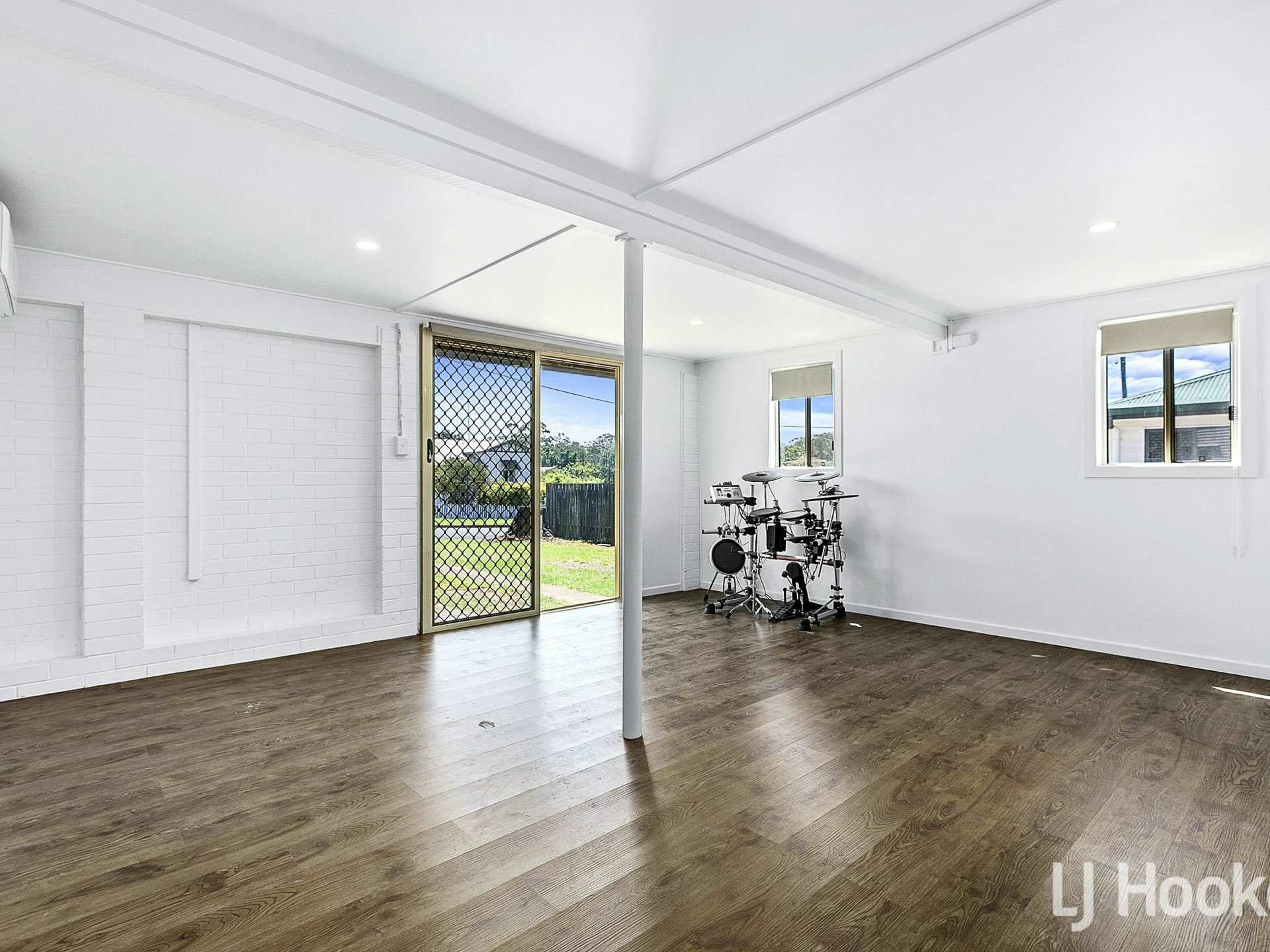 59 Richard Street — photo 8 of 21