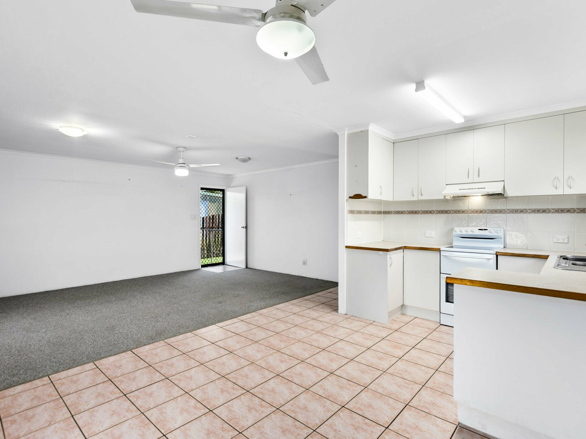 14 Stuart Court — photo 3 of 16