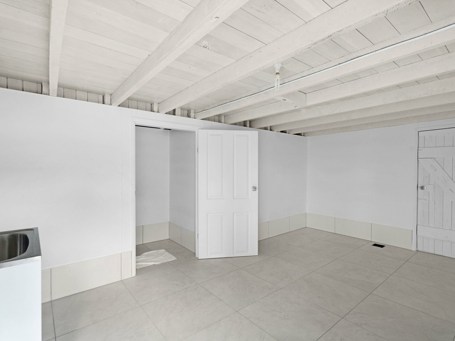 99 Queen Street — photo 21 of 24