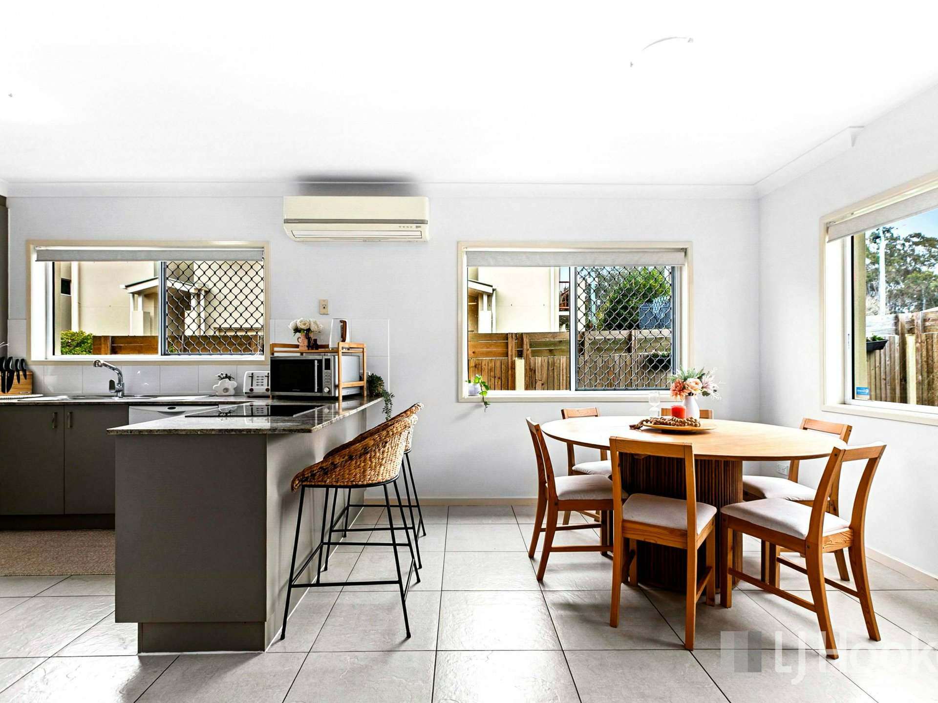 Unit 2/58-60 Stephenson Street — photo 4 of 22