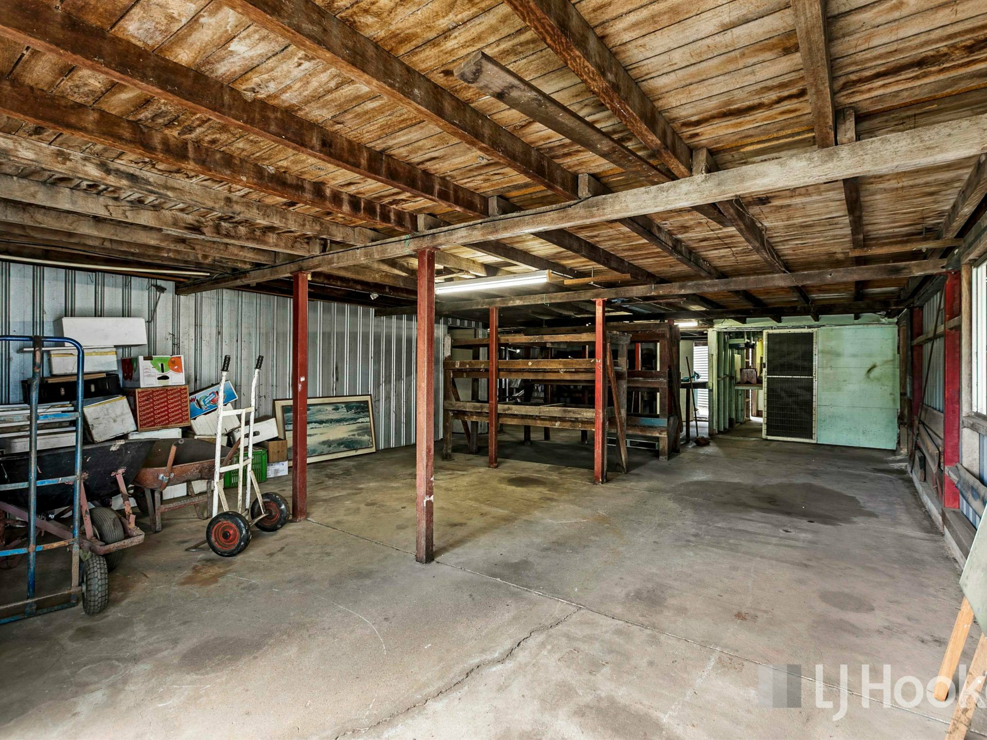 43 Banana Street — photo 12 of 14