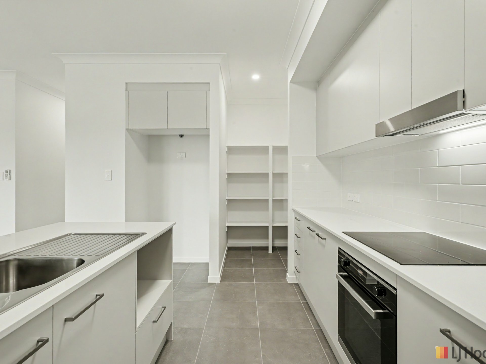 Unit 1A/11 Fathom Court — photo 10 of 17