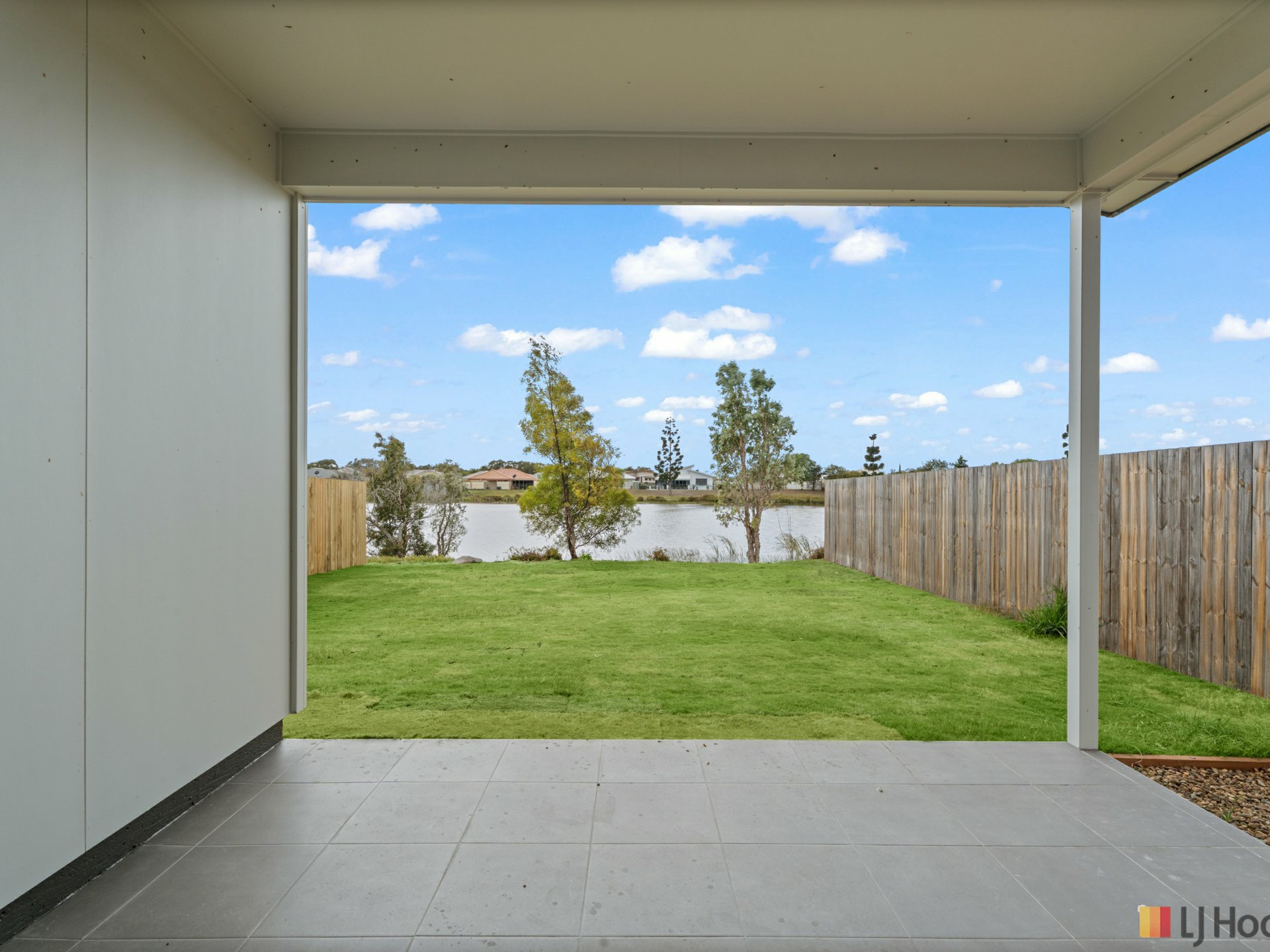 Unit 1A/11 Fathom Court — photo 15 of 17