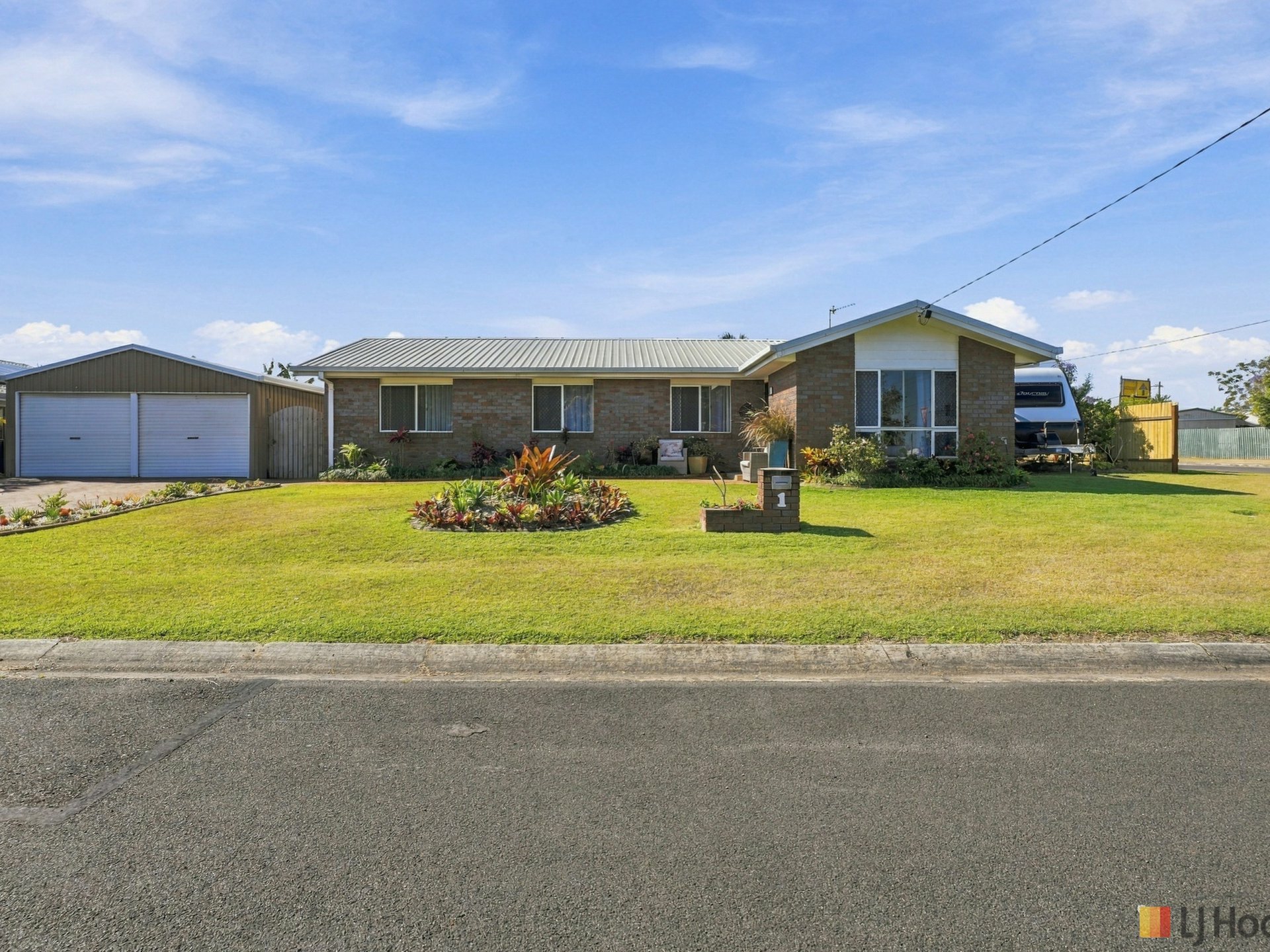 1 Sterling Court — photo 4 of 23