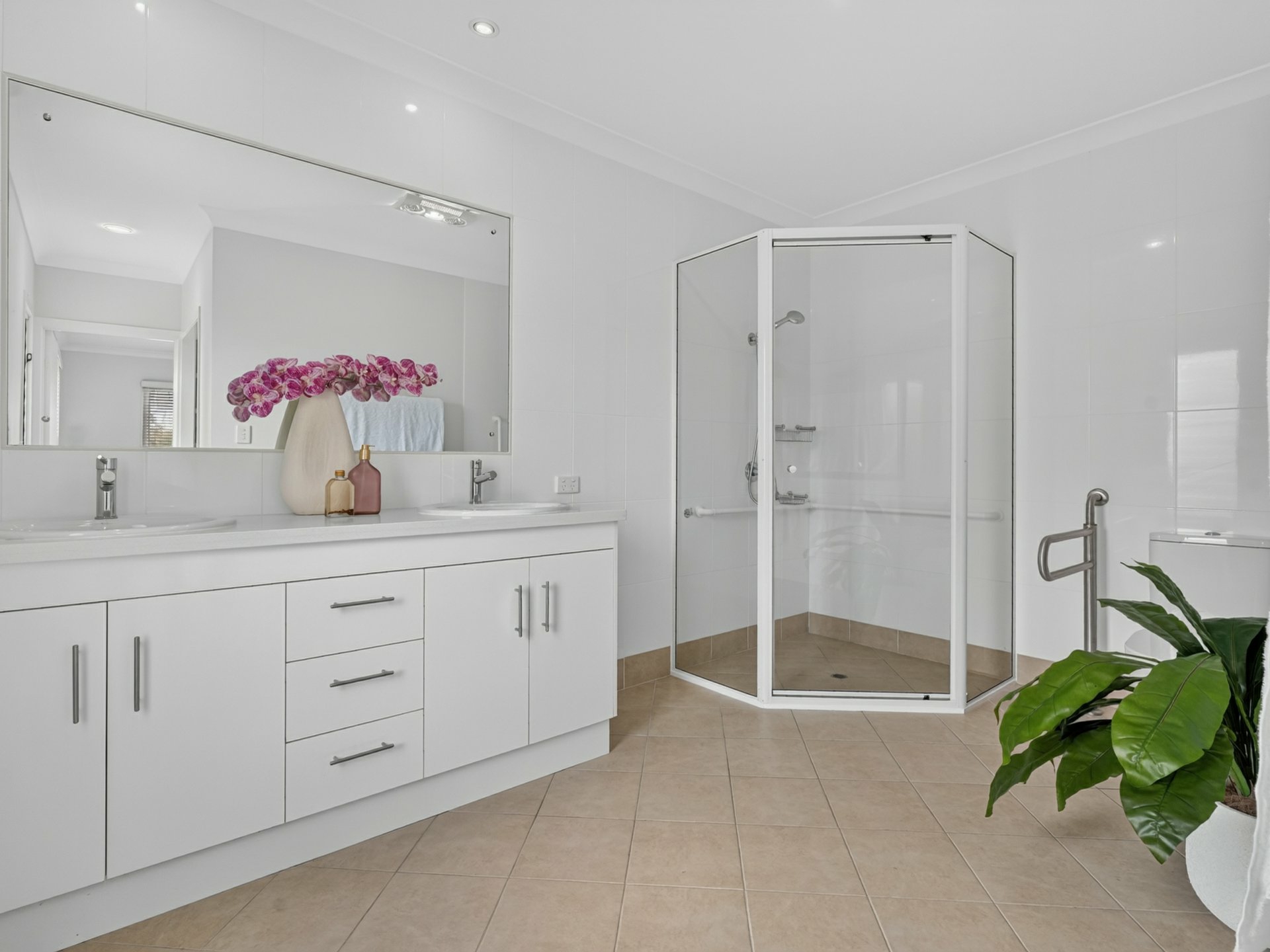 317A Lennox Street — photo 13 of 29