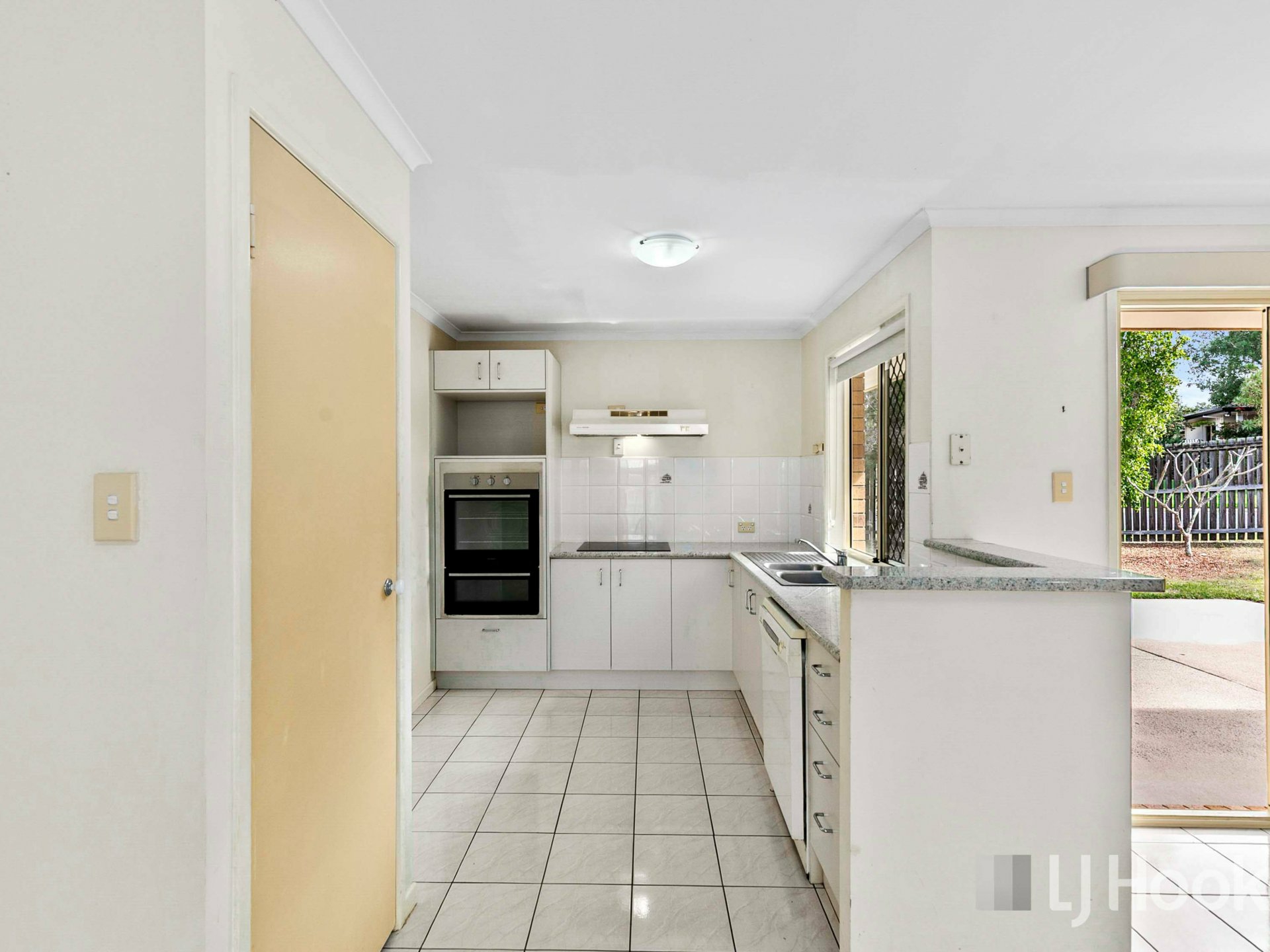 25 Ian Avenue — photo 6 of 20