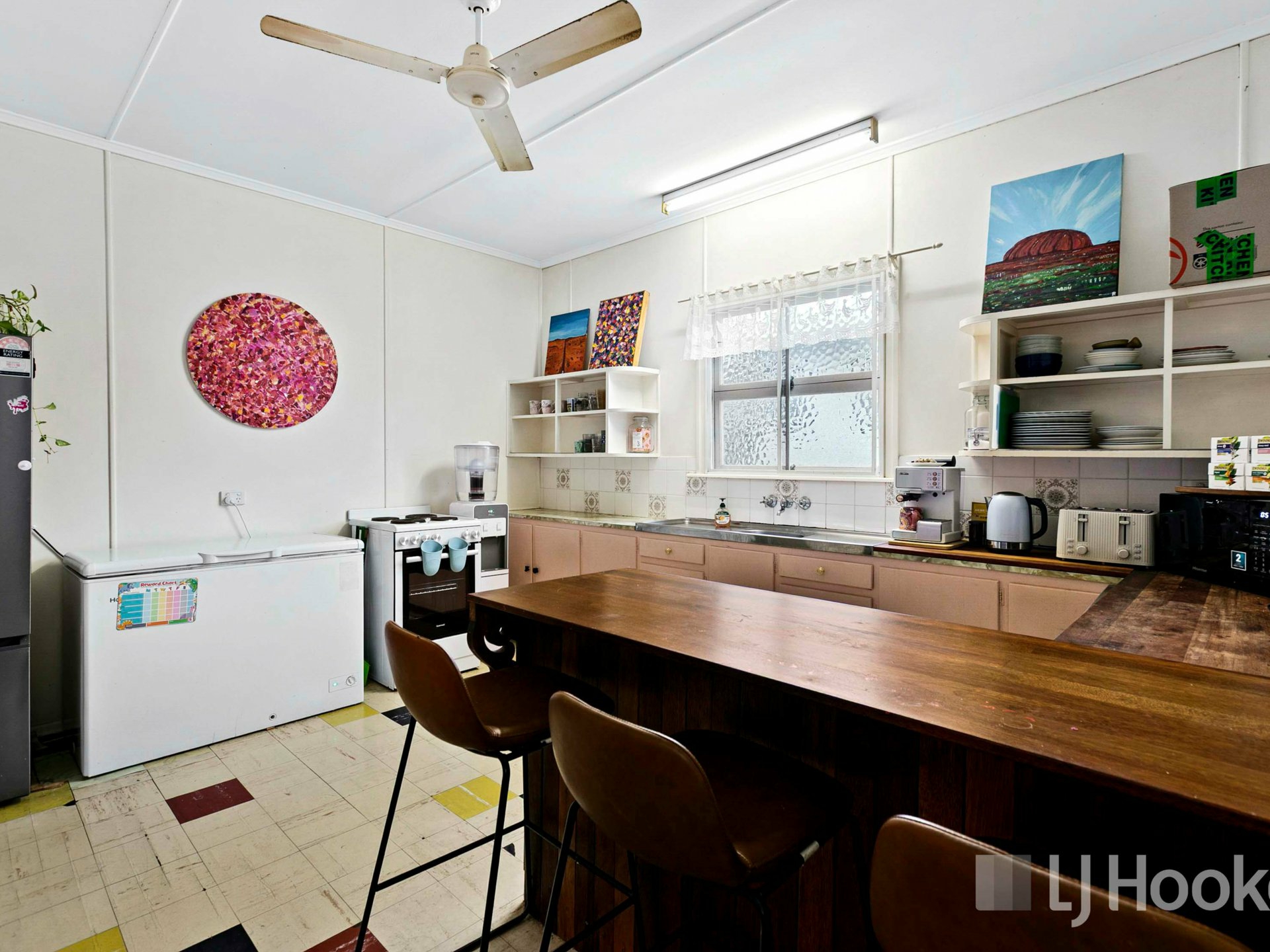 8 Alvie Street — photo 3 of 11