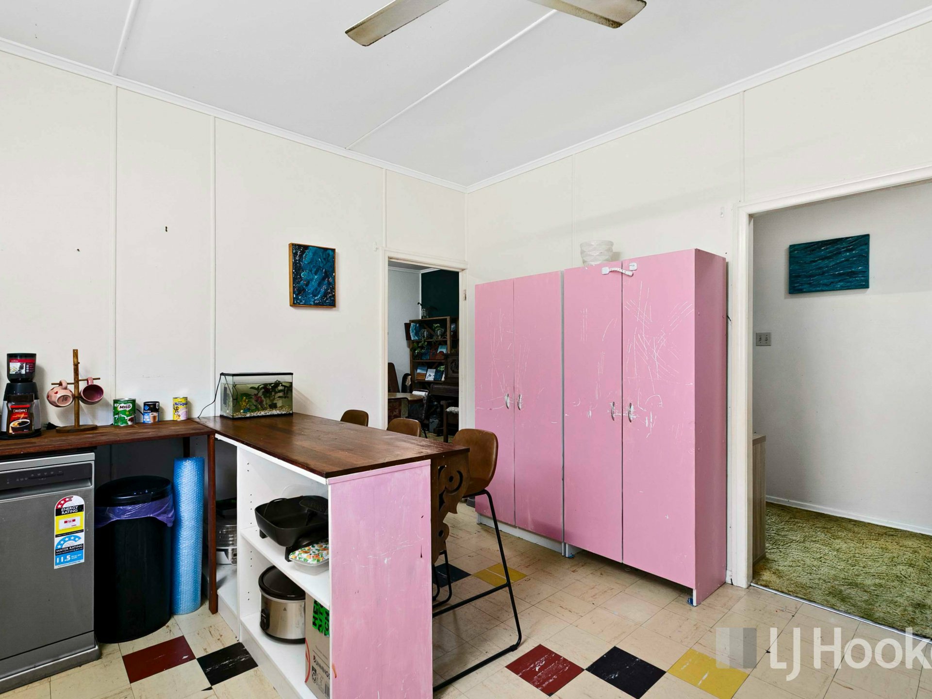8 Alvie Street — photo 4 of 11