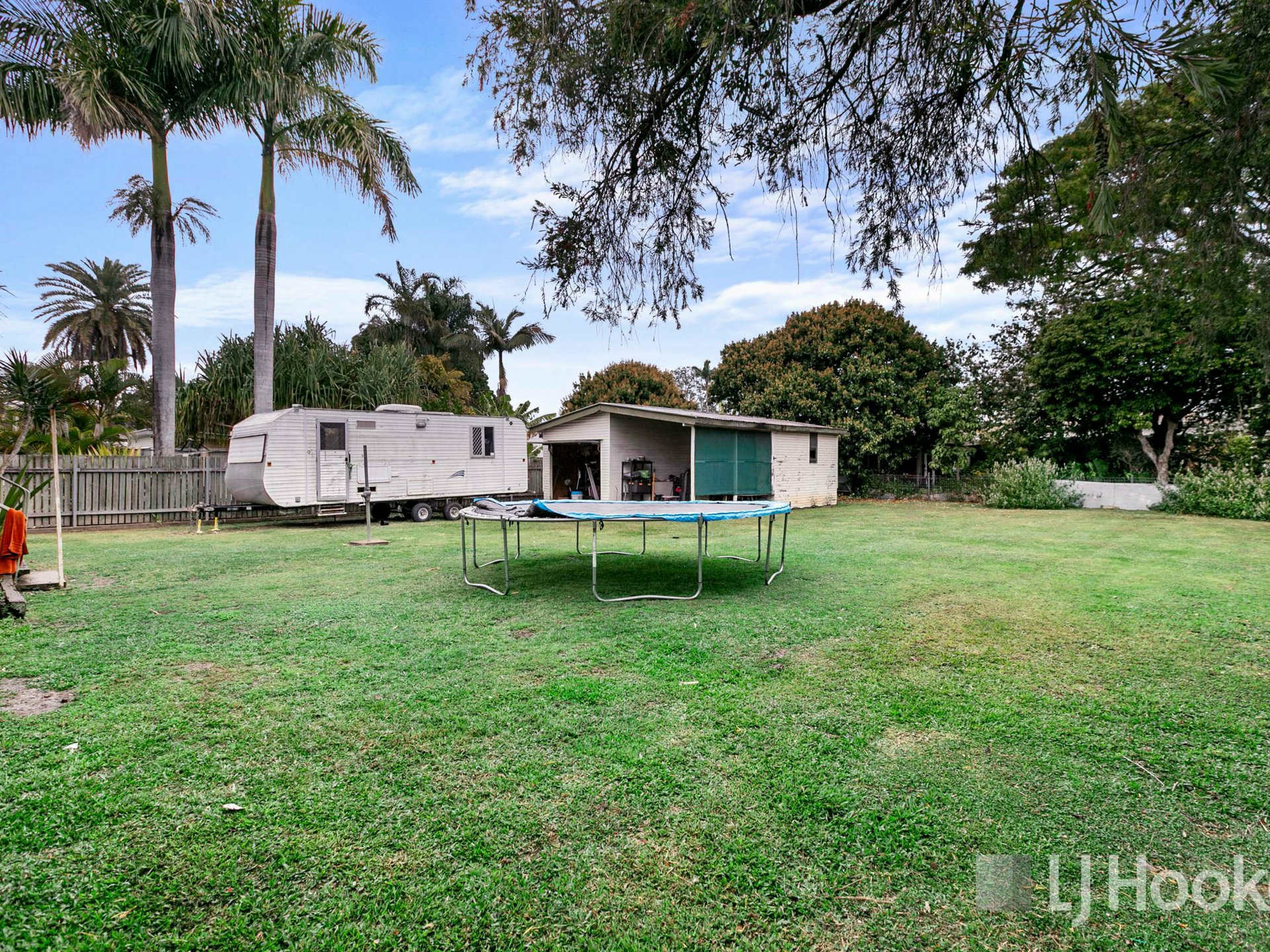 8 Alvie Street — photo 10 of 11