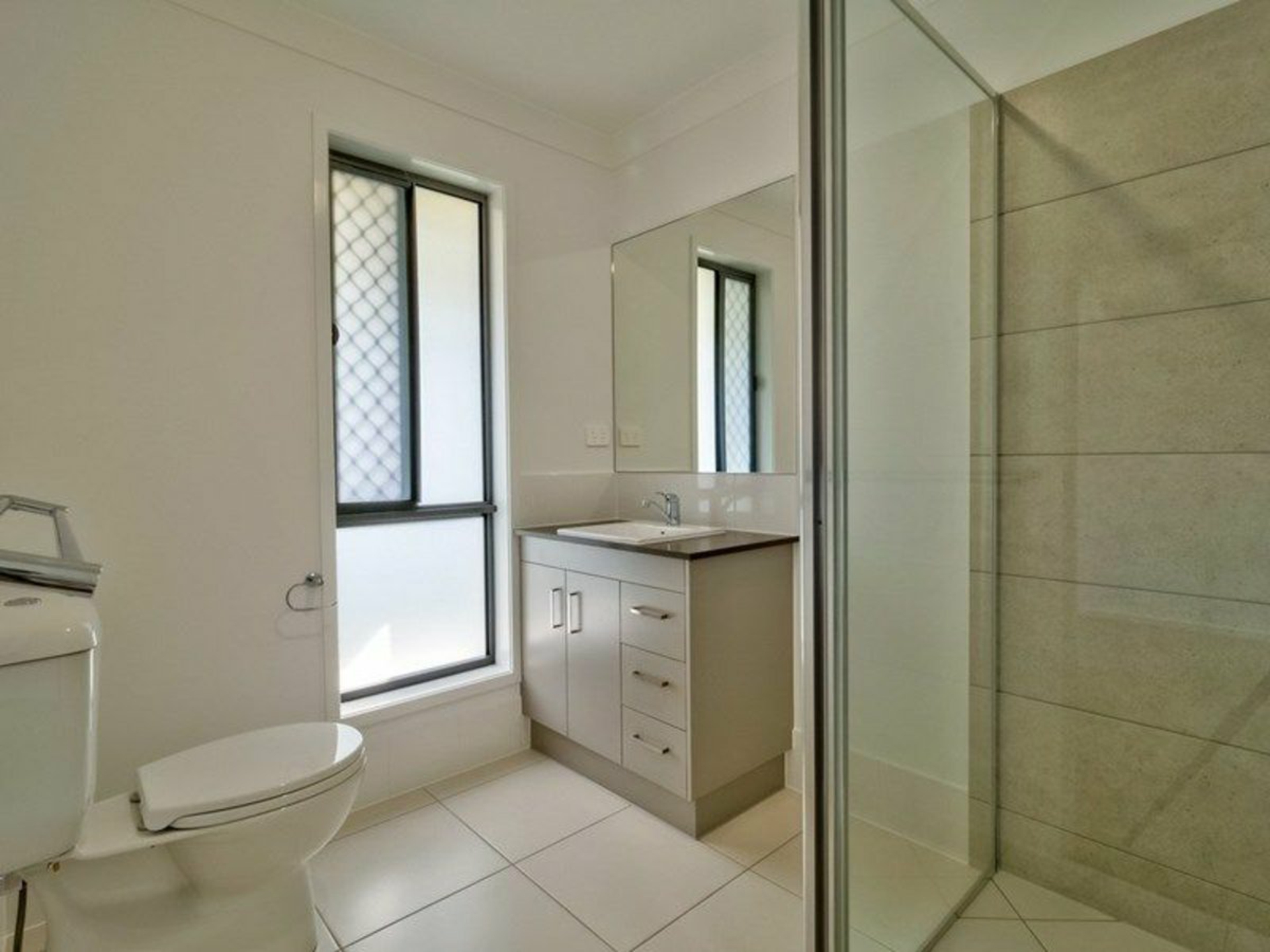 1//10 Bentwood Street — photo 7 of 20