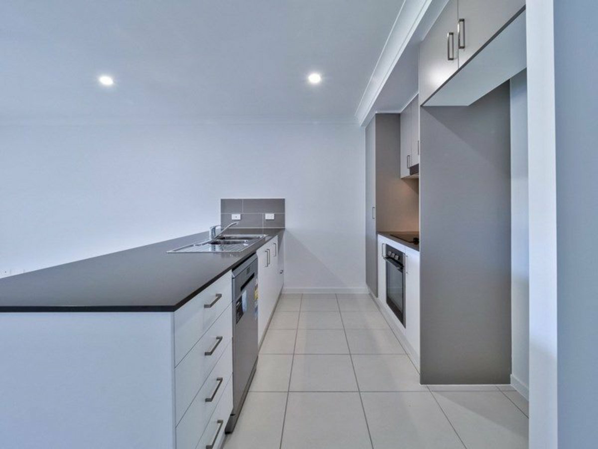 1//10 Bentwood Street — photo 12 of 20