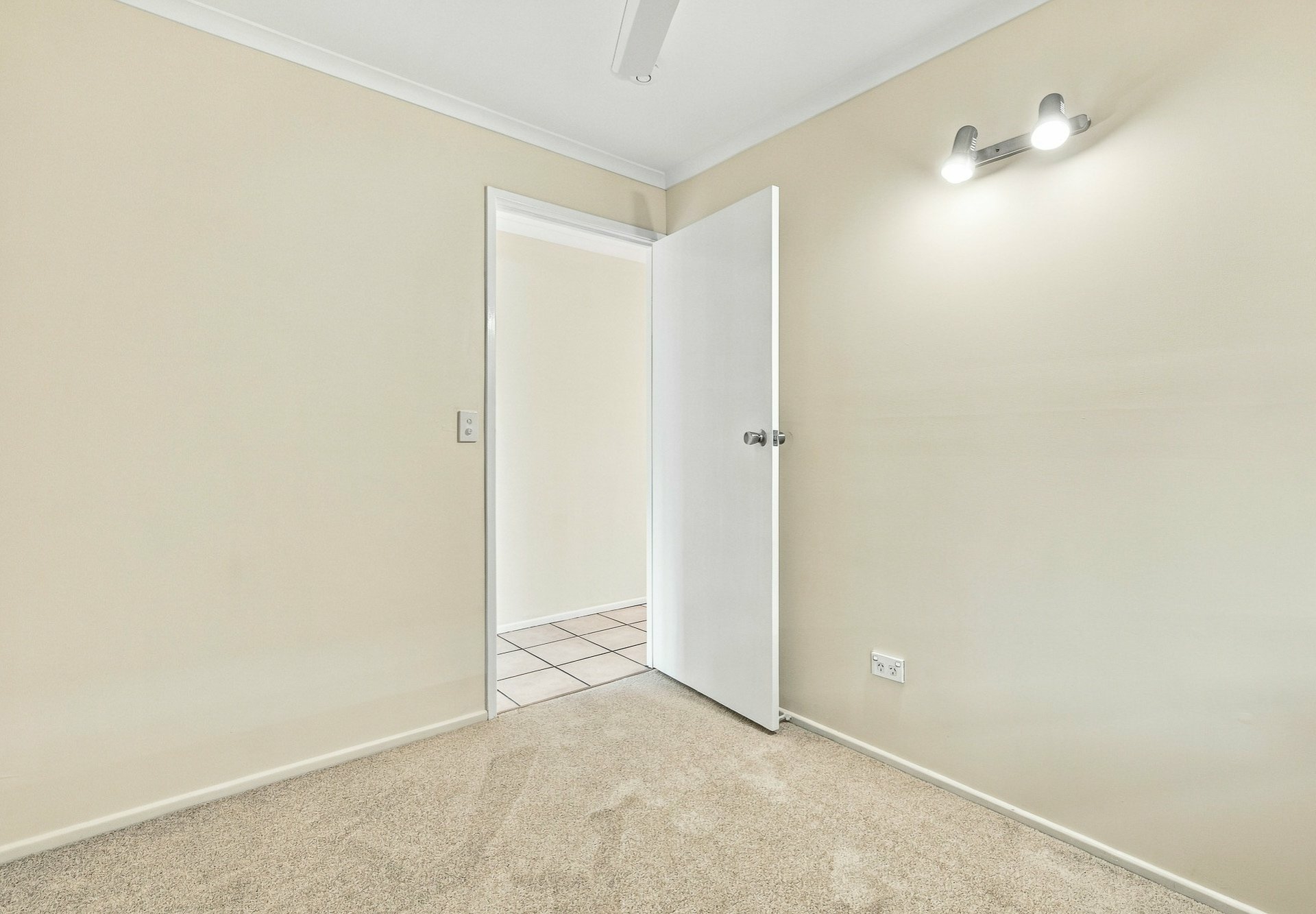 11 Kuruman Street — photo 18 of 22