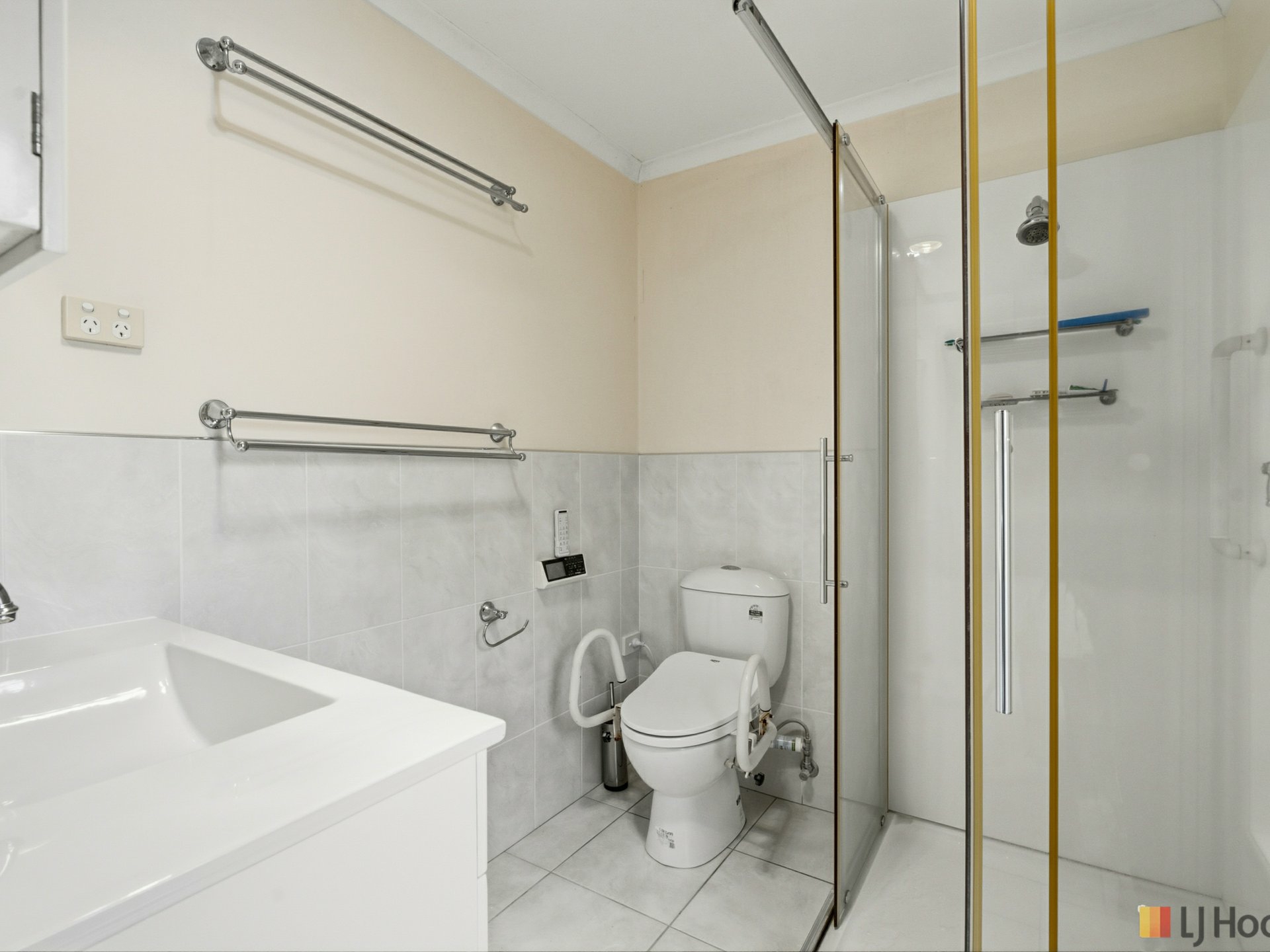 4 Rohan Way — photo 10 of 21