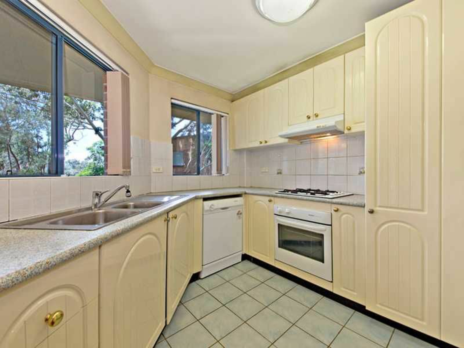 14/74-76 Pitt Street, PARRAMATTA