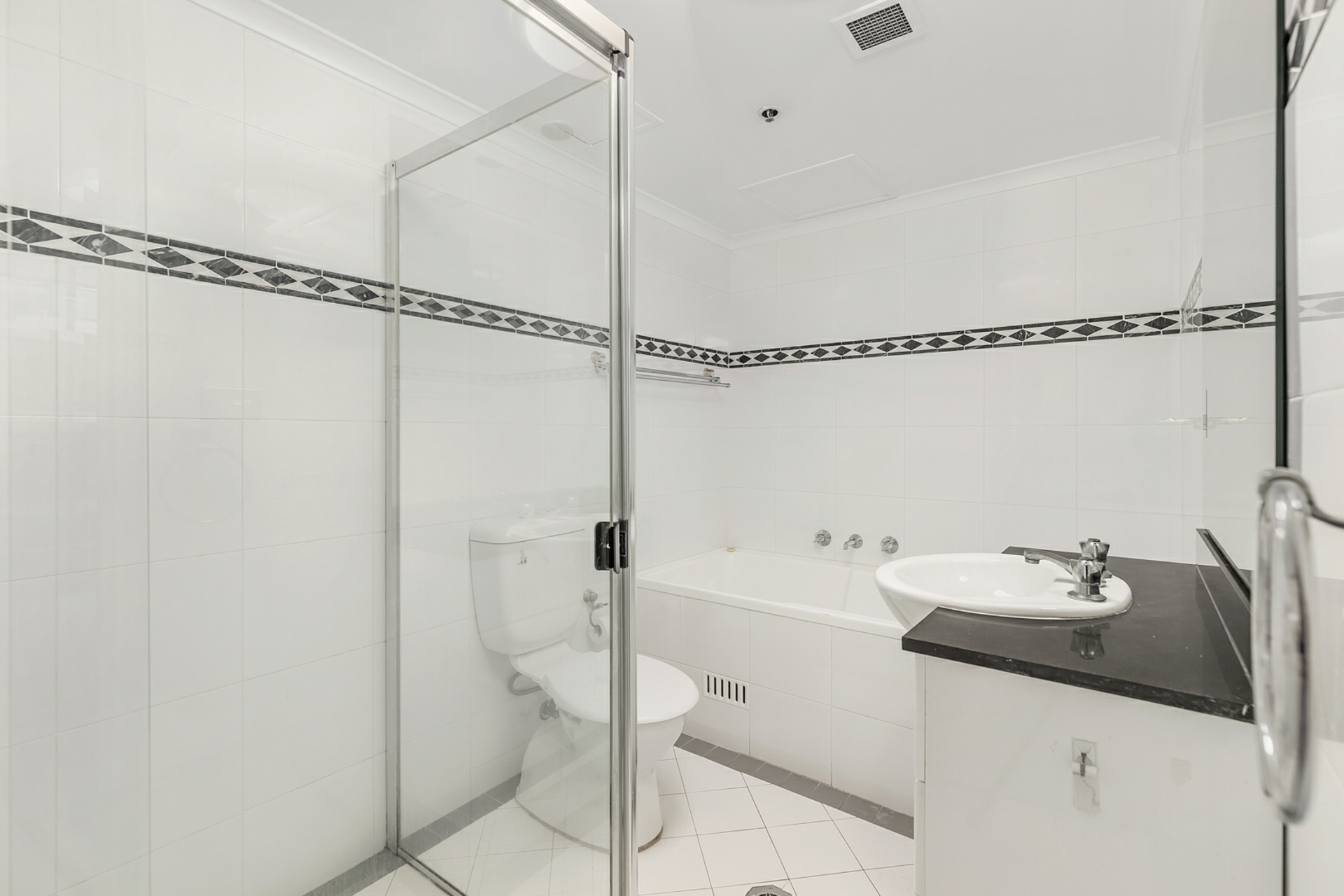 74/5-7 Beresford Road, STRATHFIELD