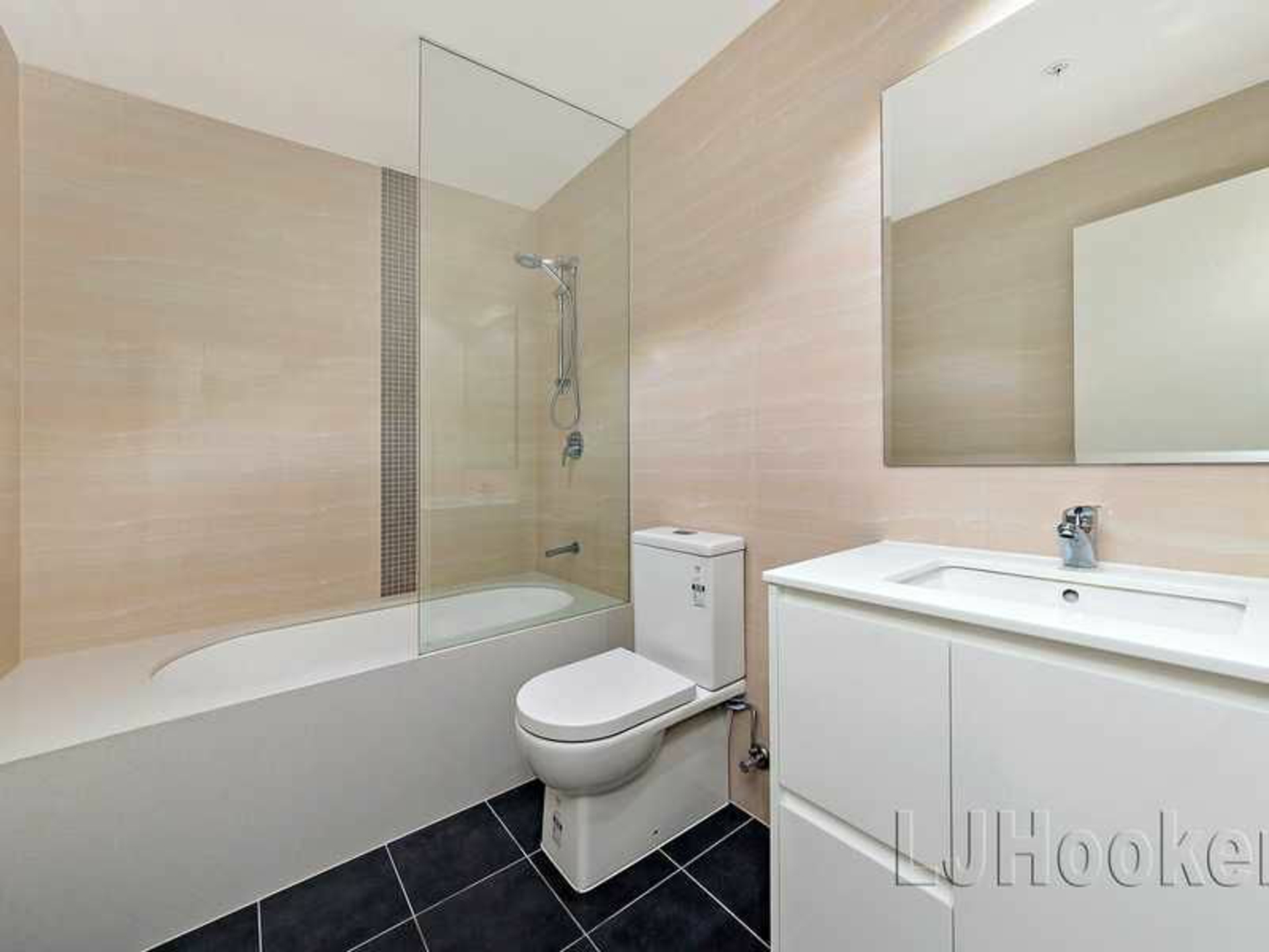 636/2 Nipper Street, HOMEBUSH