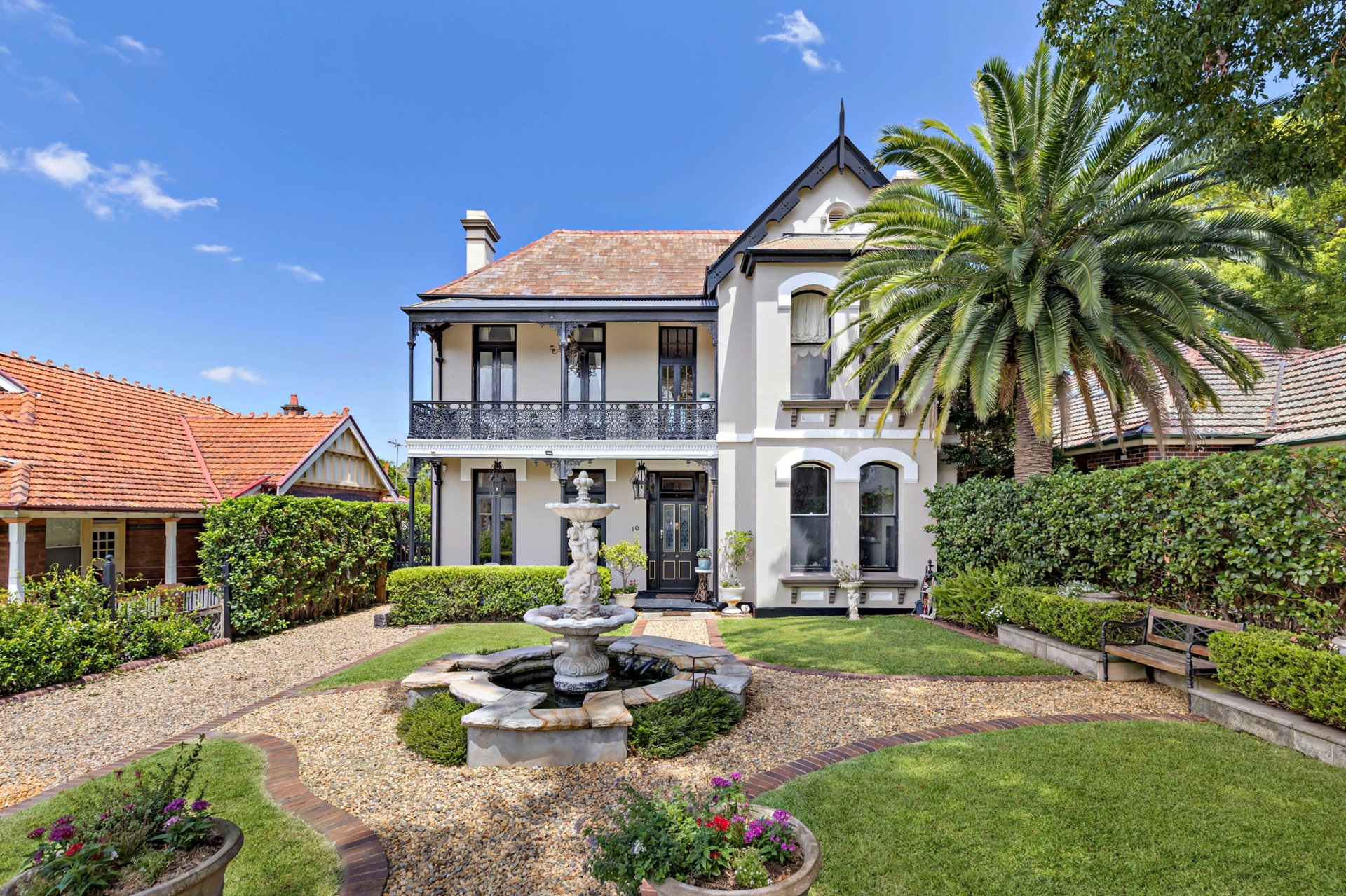 10 Clifton Avenue, BURWOOD