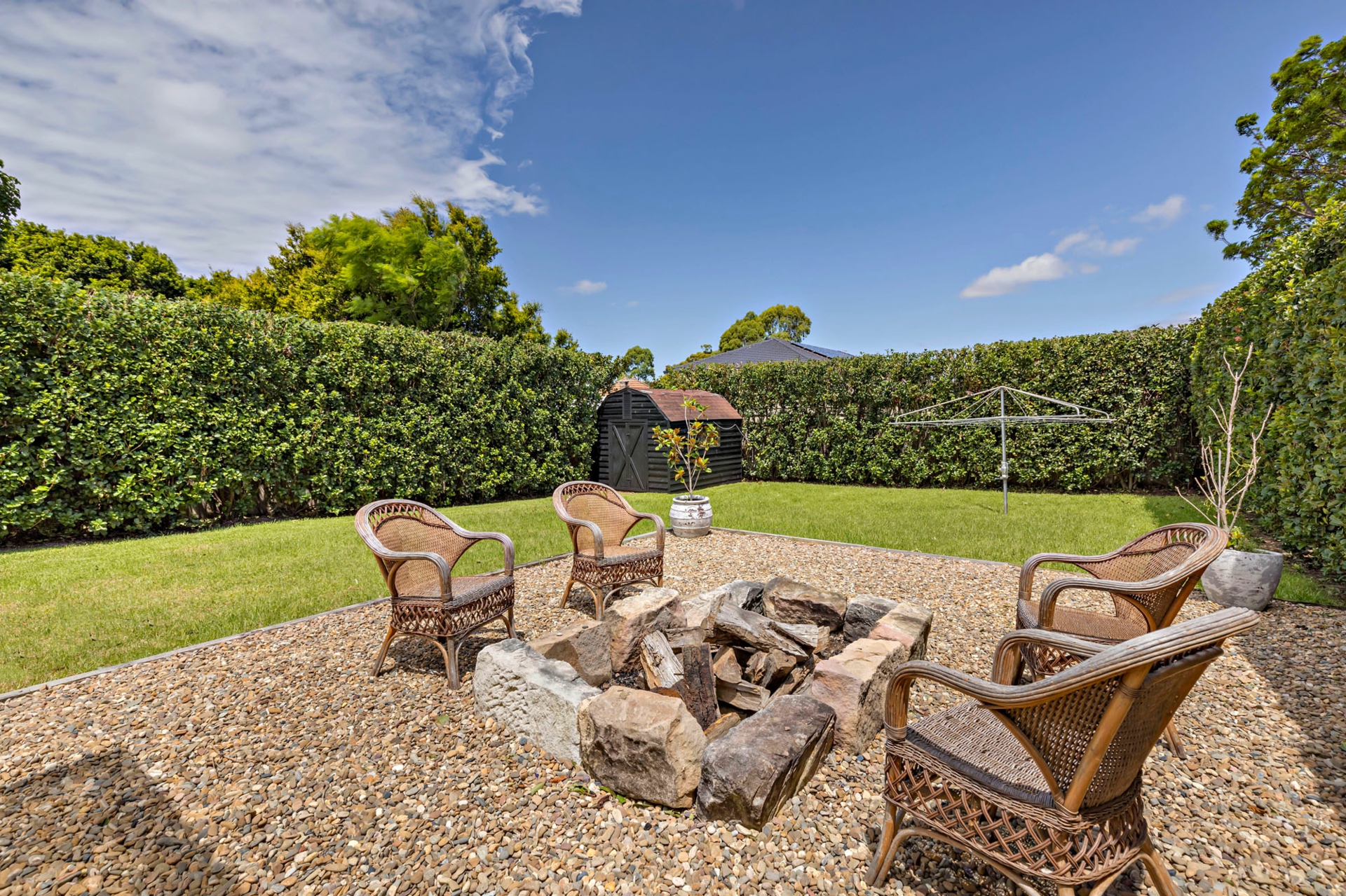 10 Clifton Avenue, BURWOOD