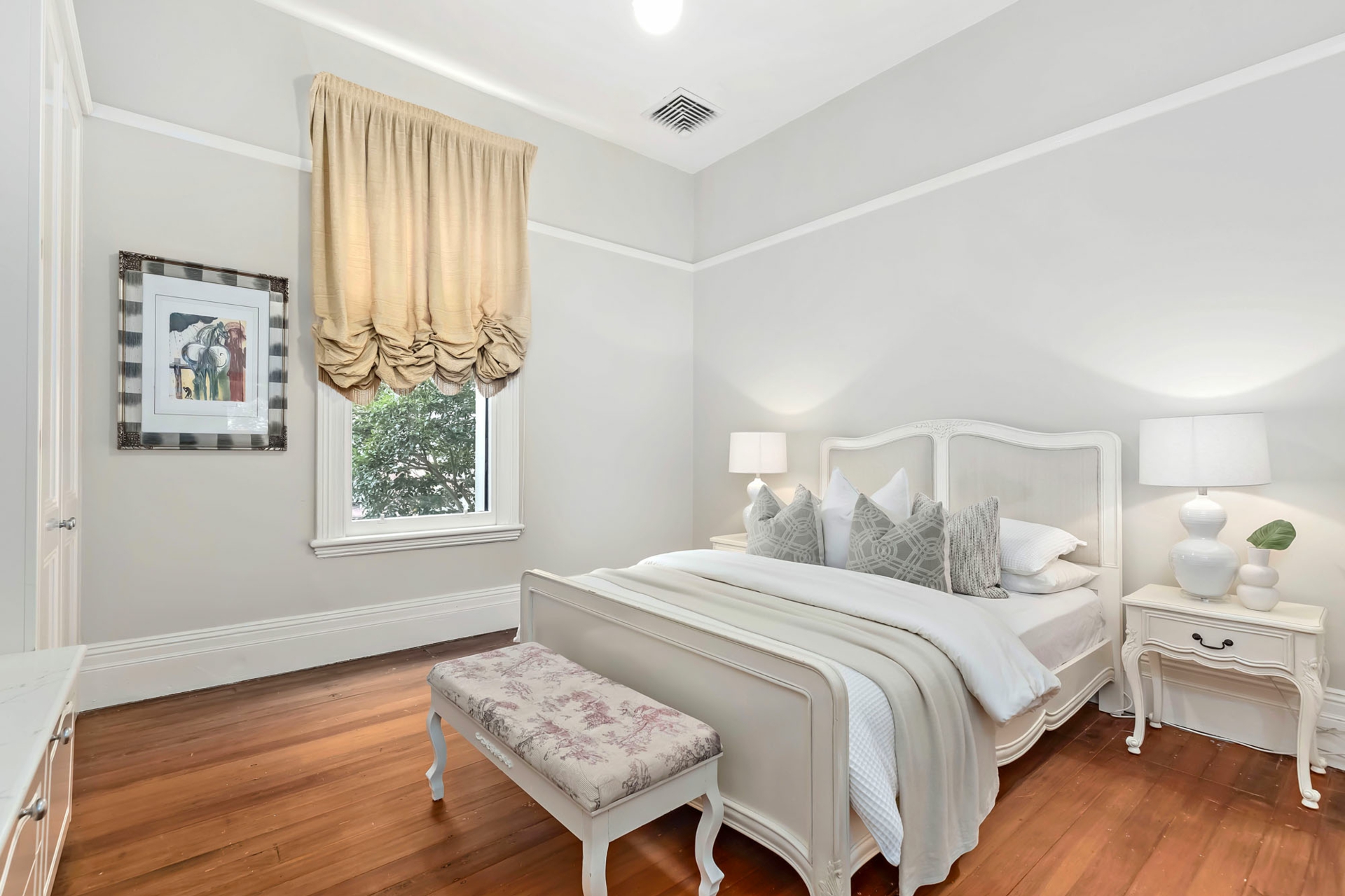 10 Clifton Avenue, BURWOOD