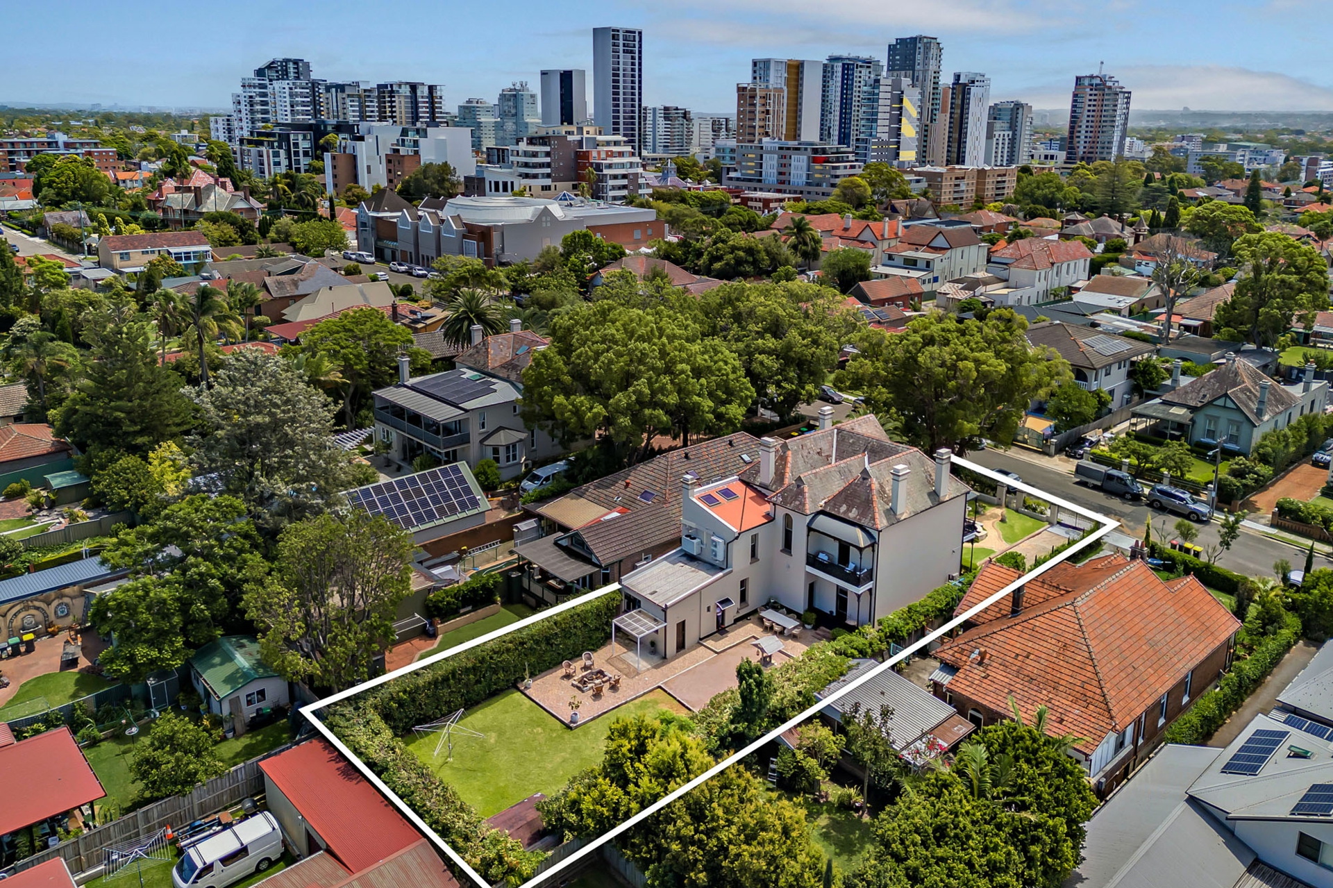 10 Clifton Avenue, BURWOOD