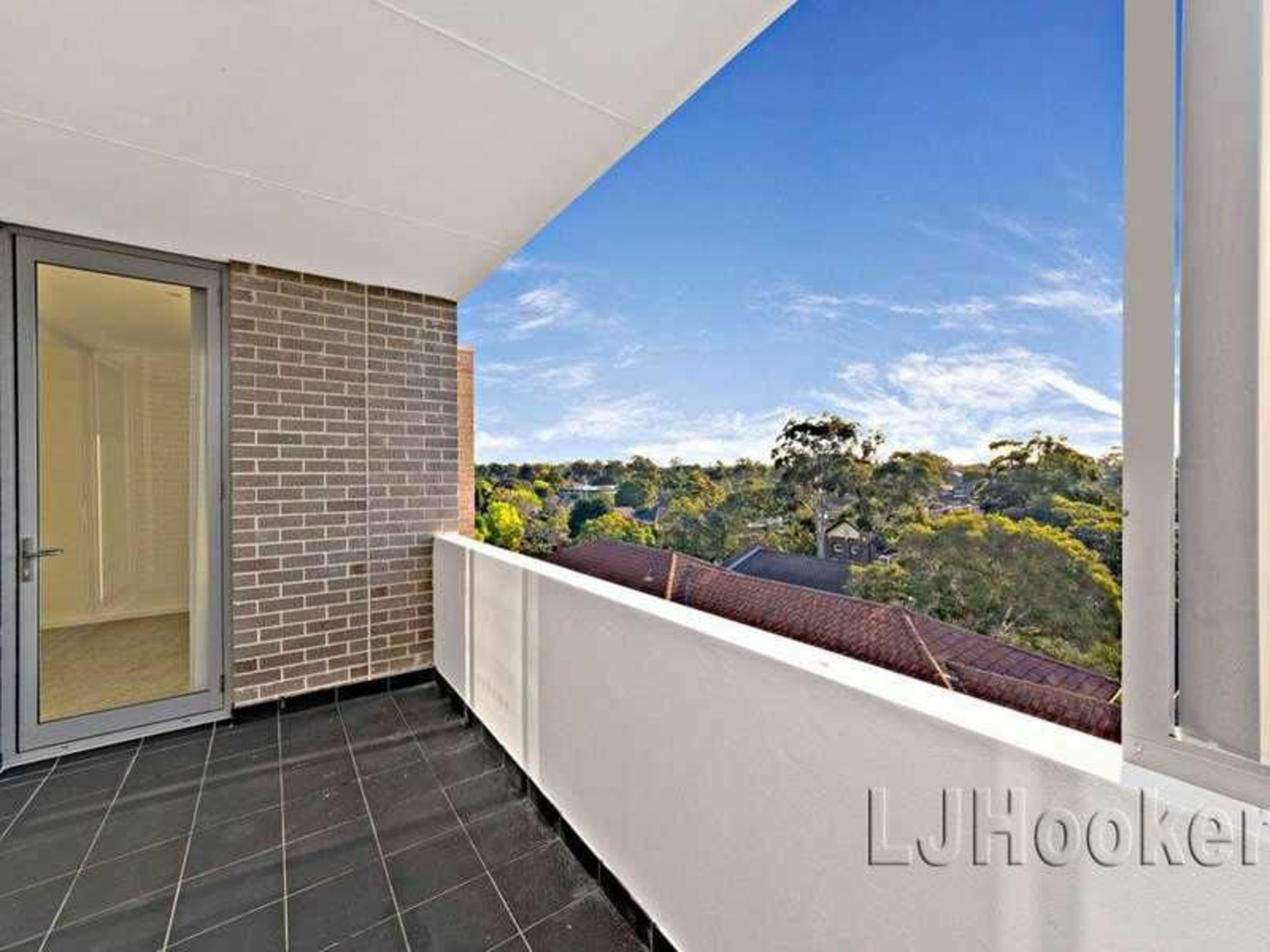28/17-19 Burlington Road, HOMEBUSH
