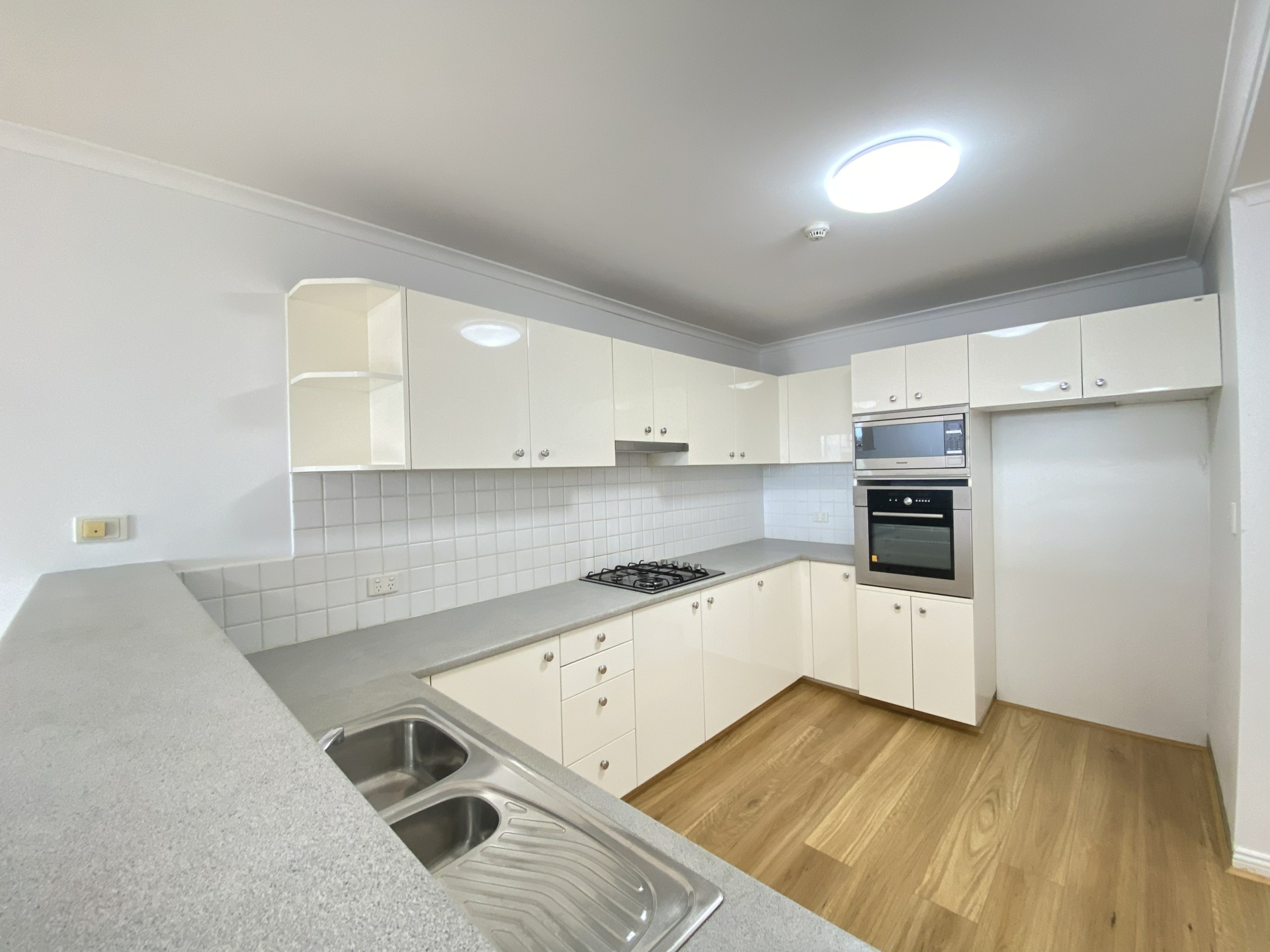 1007/3-7 Albert Road, STRATHFIELD