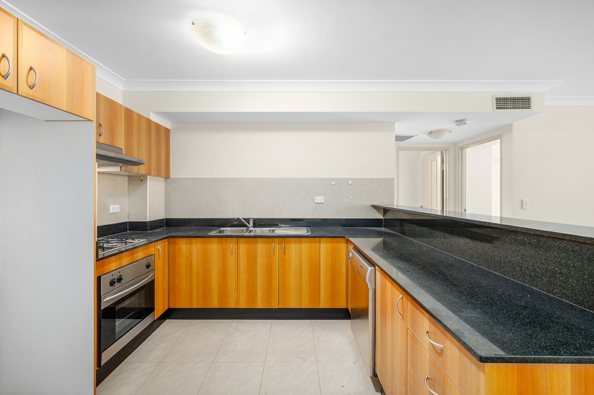 49/1-4 The Crescent, STRATHFIELD