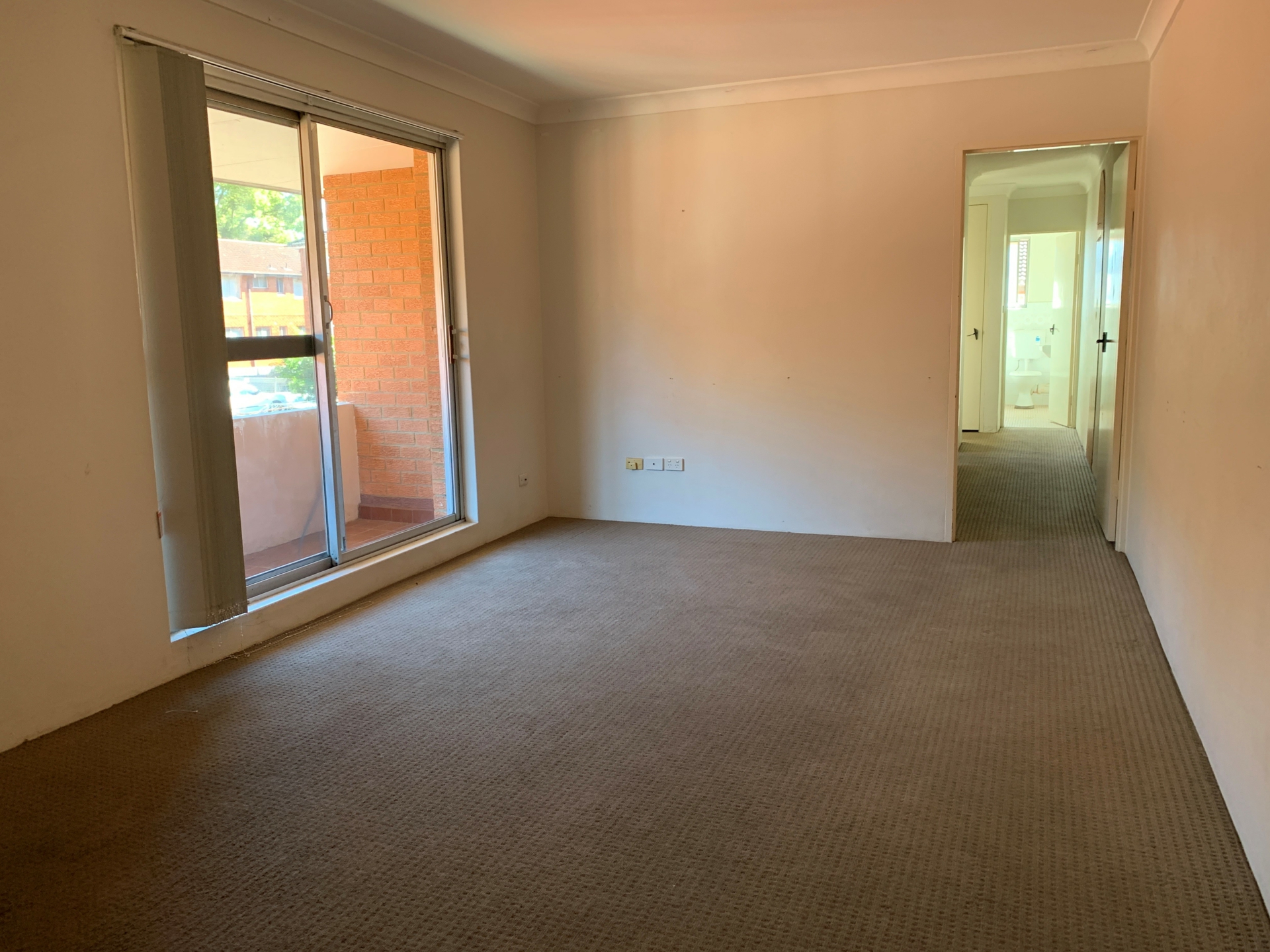 8/43 Burlington Road, HOMEBUSH