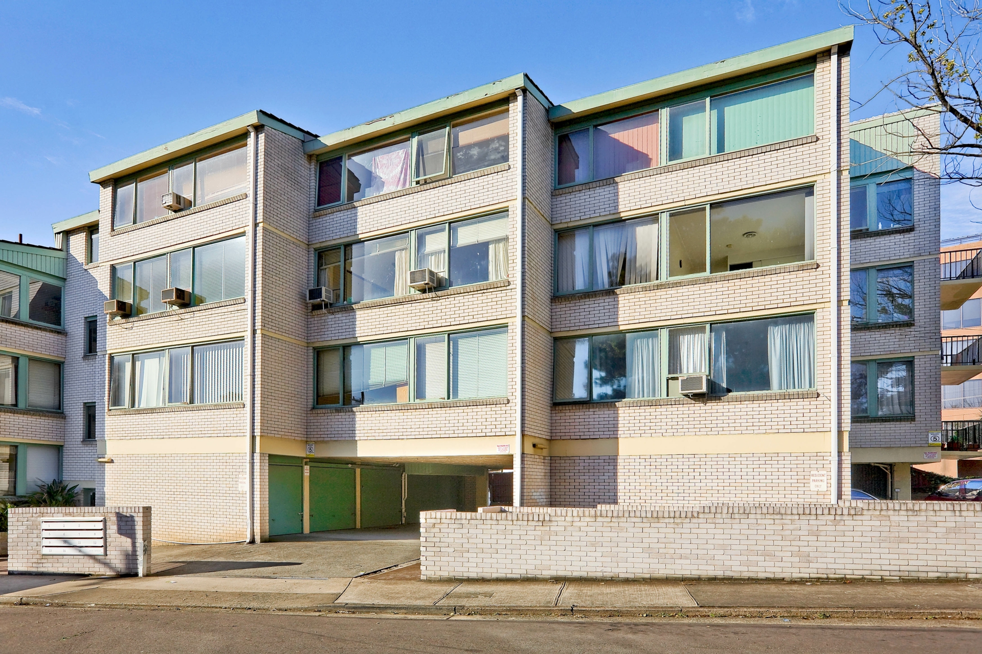 13/19 Redmyre Road, STRATHFIELD