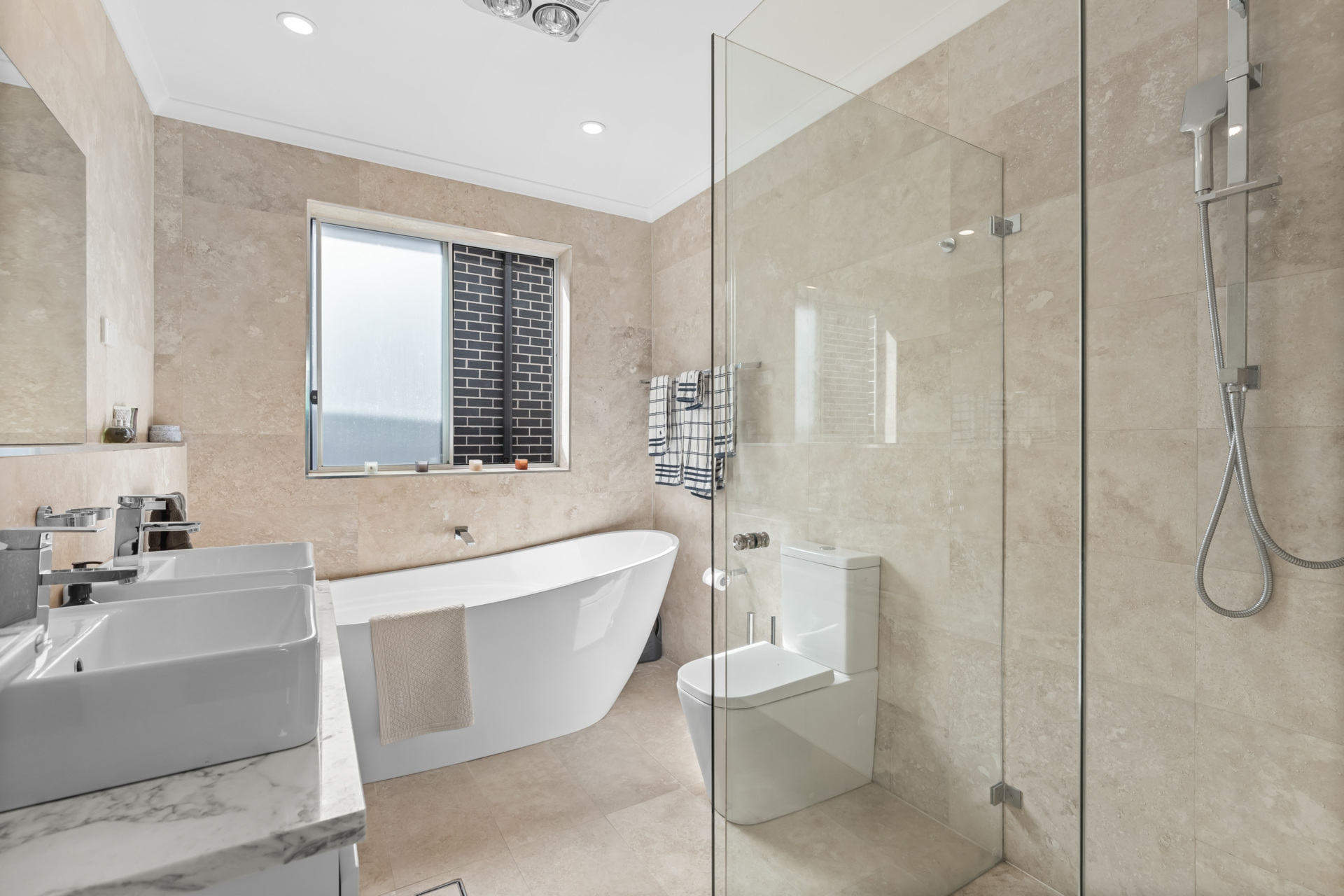 2C Alamein Road, REVESBY HEIGHTS