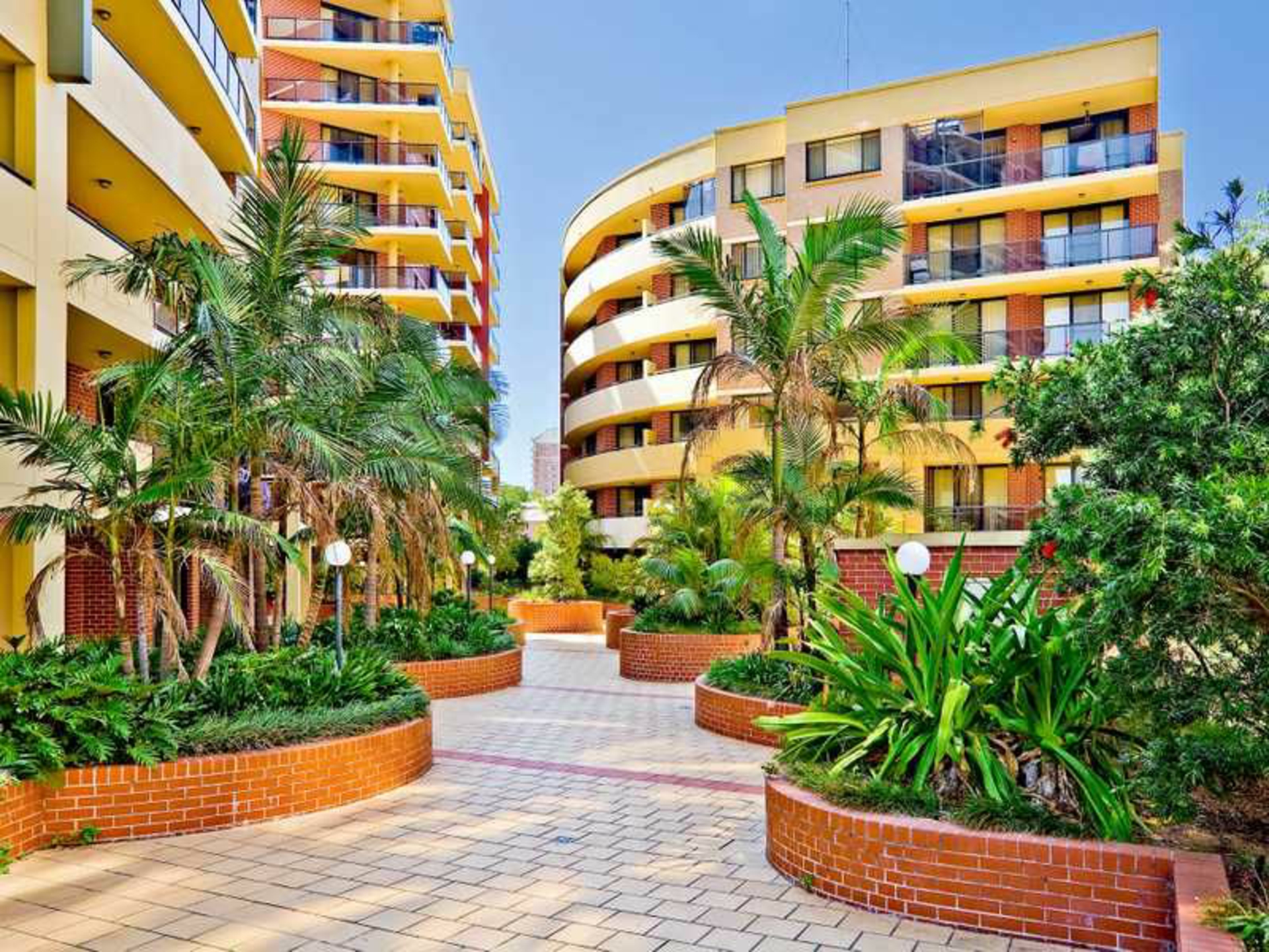 40/1-3 Beresford Road, STRATHFIELD