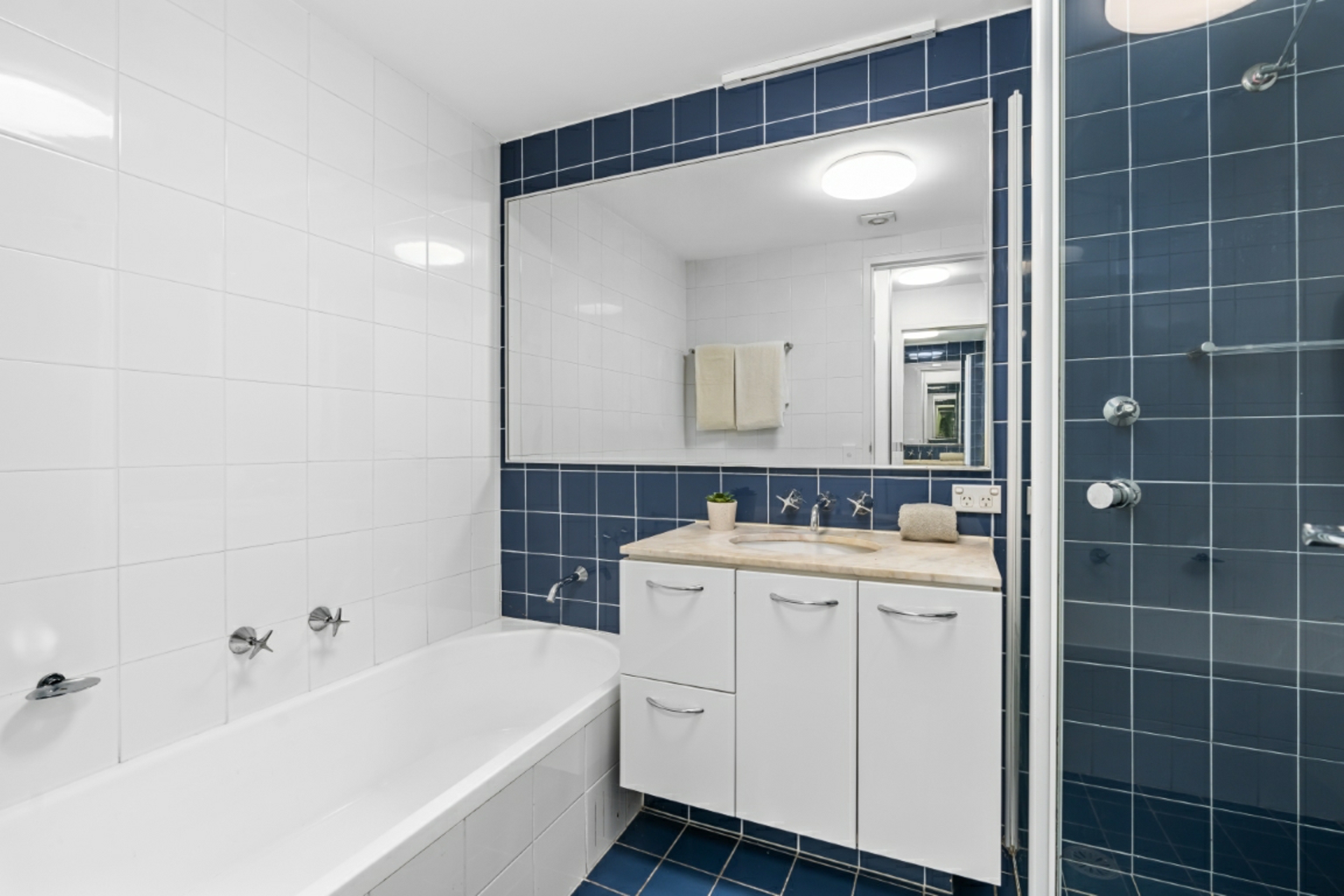 2/1 Heidelberg Avenue, NEWINGTON