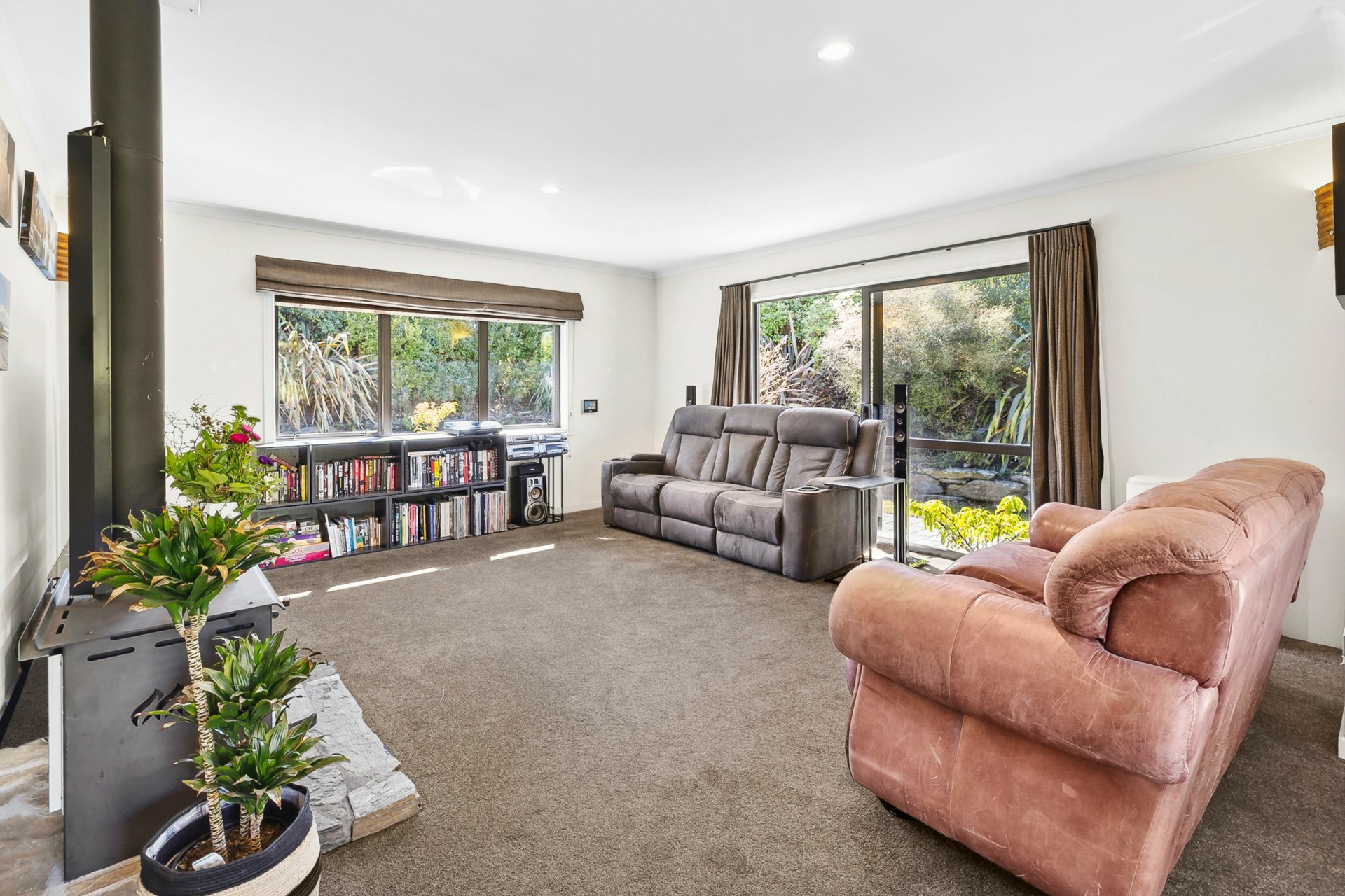 82 Nichol Street Lake Hawea Central Otago / Lakes District House for