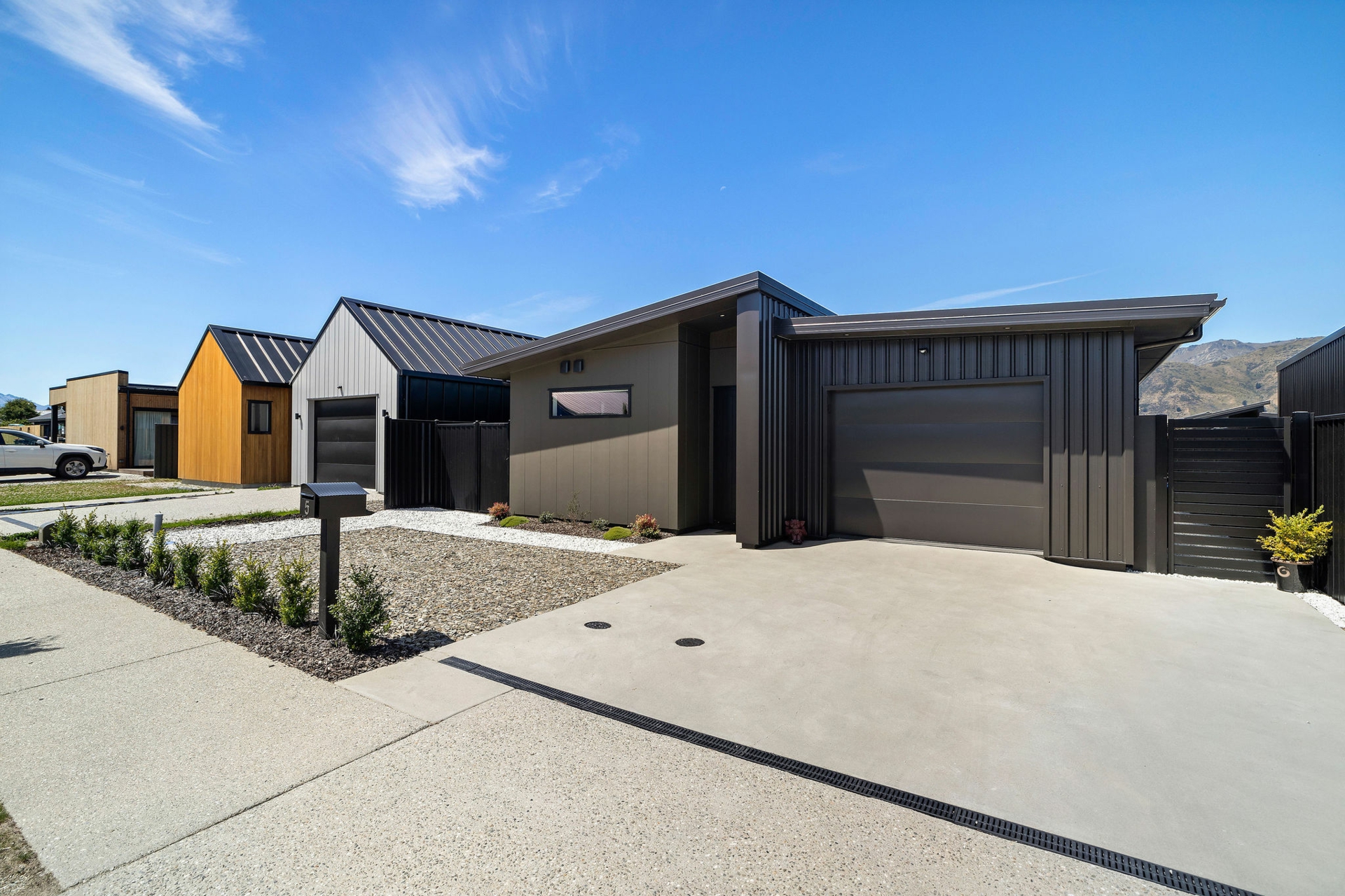 5 Dunn Street, LAKE HAWEA