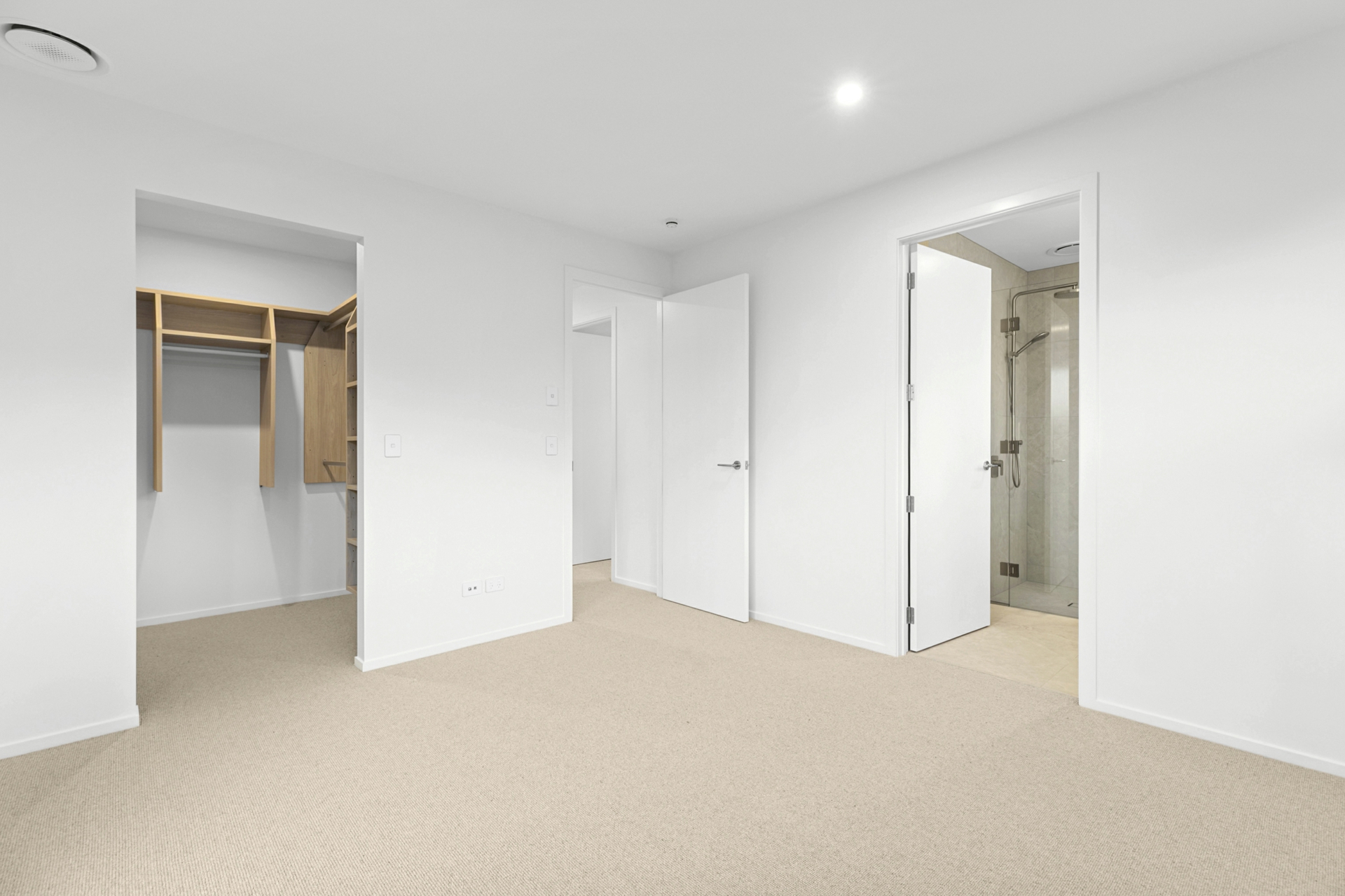 6 Lake McKay Drive, LUGGATE
