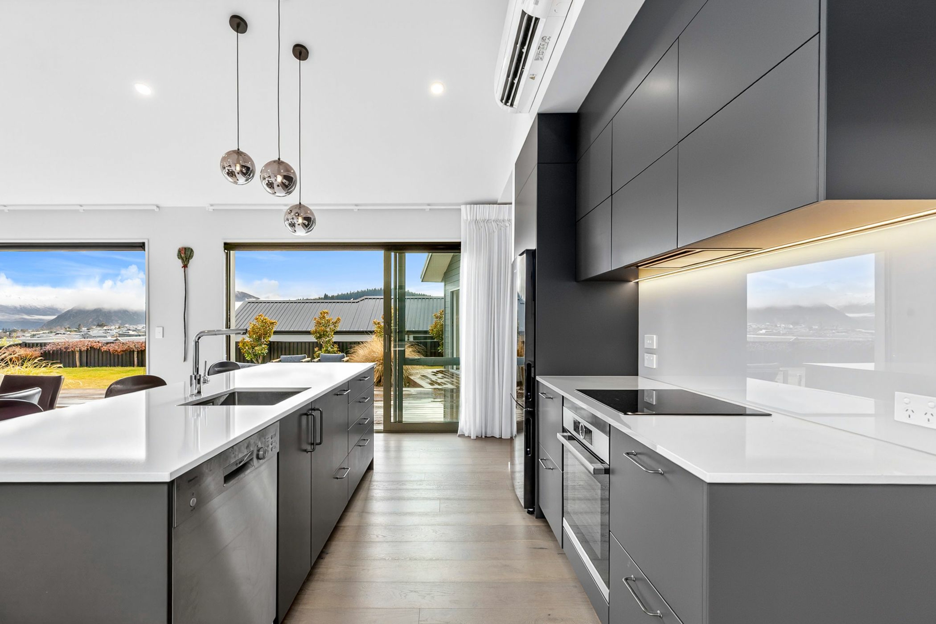 8 The Heights Avenue, WANAKA