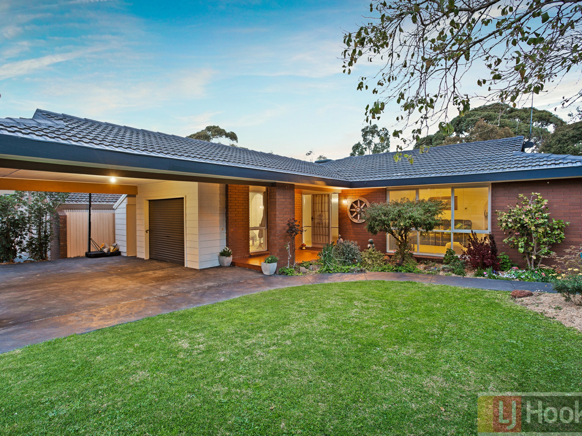 12 Raheen Avenue, WANTIRNA