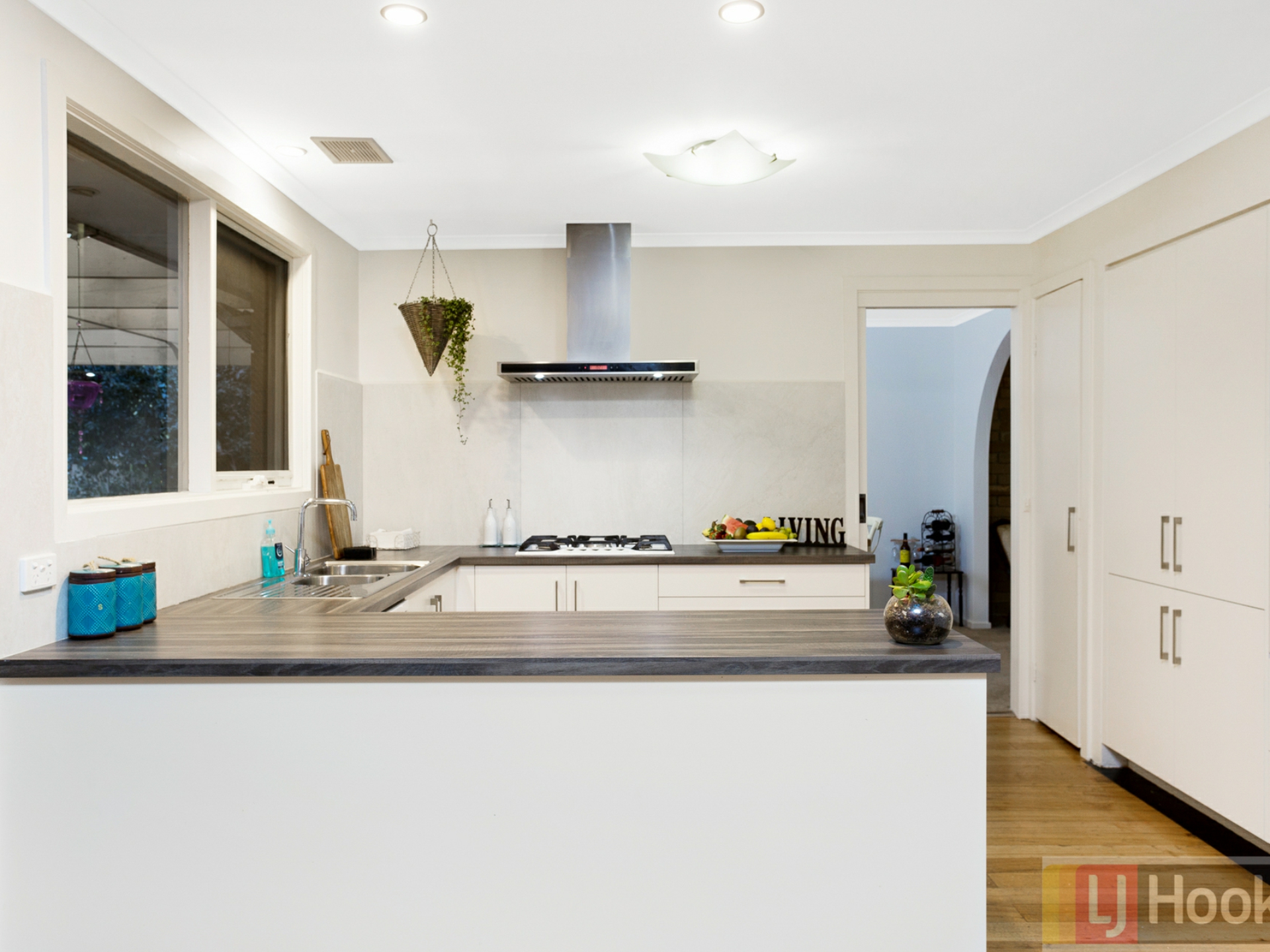 12 Raheen Avenue, WANTIRNA