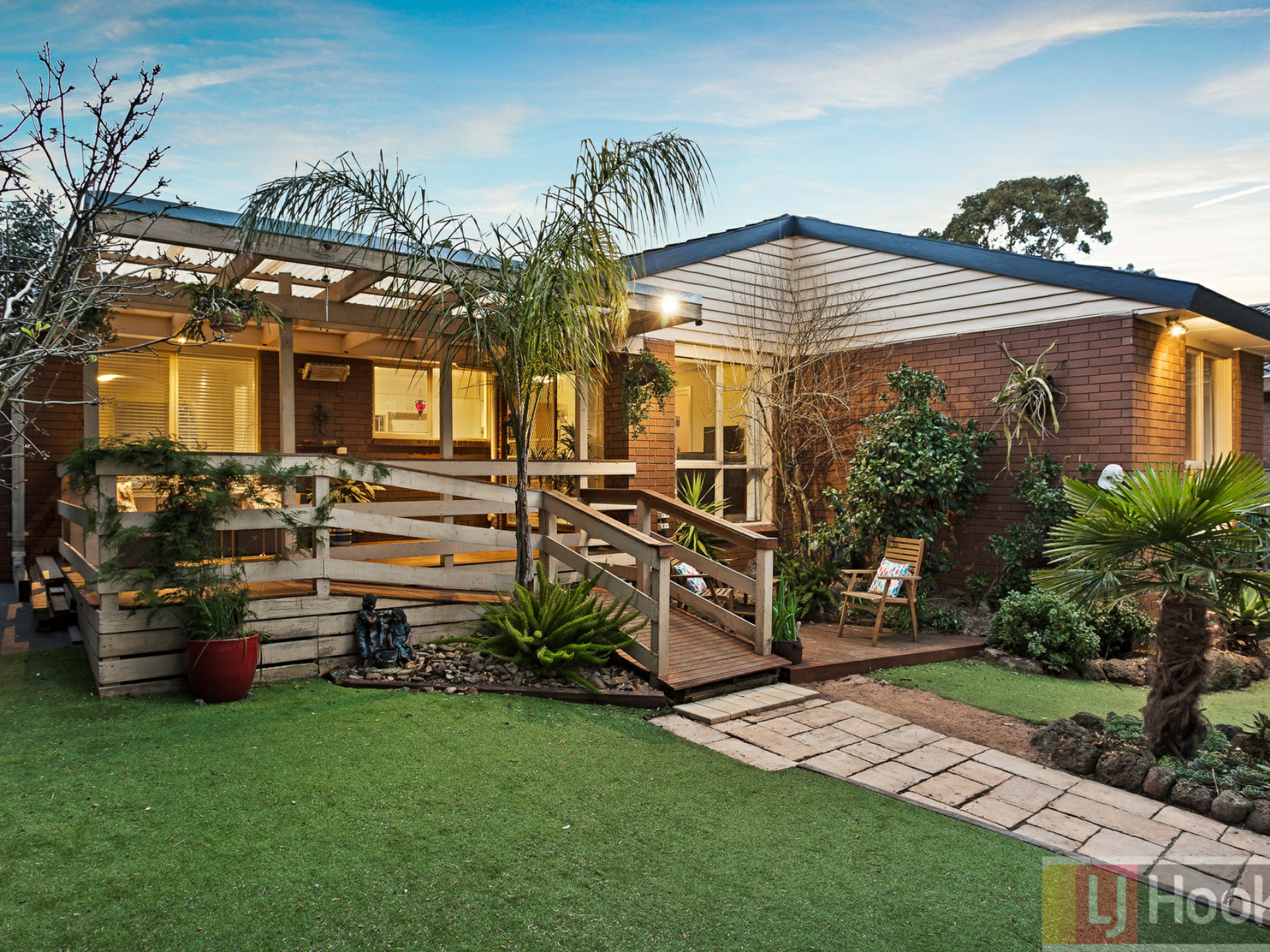12 Raheen Avenue, WANTIRNA
