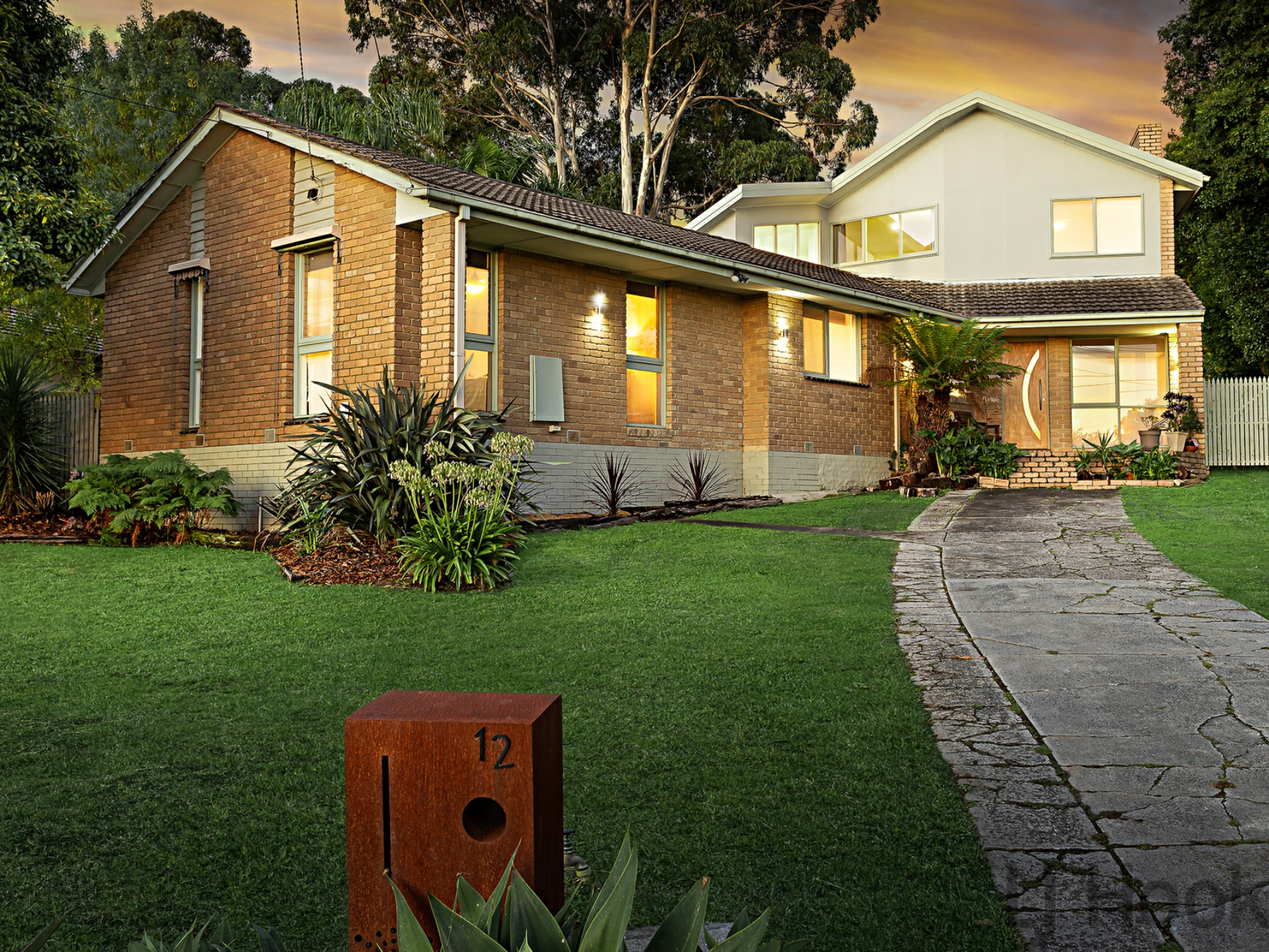 12 Drake Street, Ferntree Gully