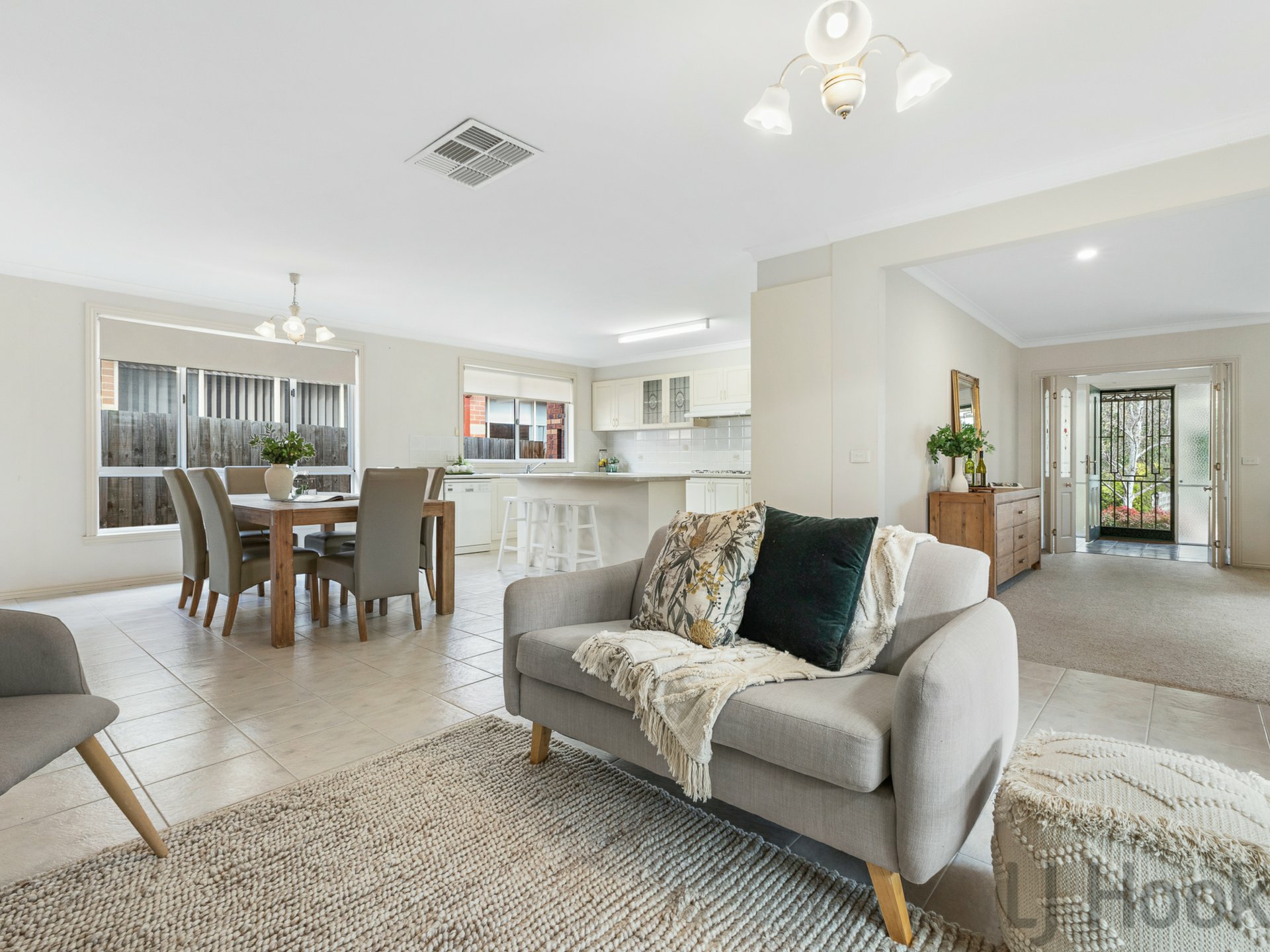 5 Liat Way, GREENSBOROUGH