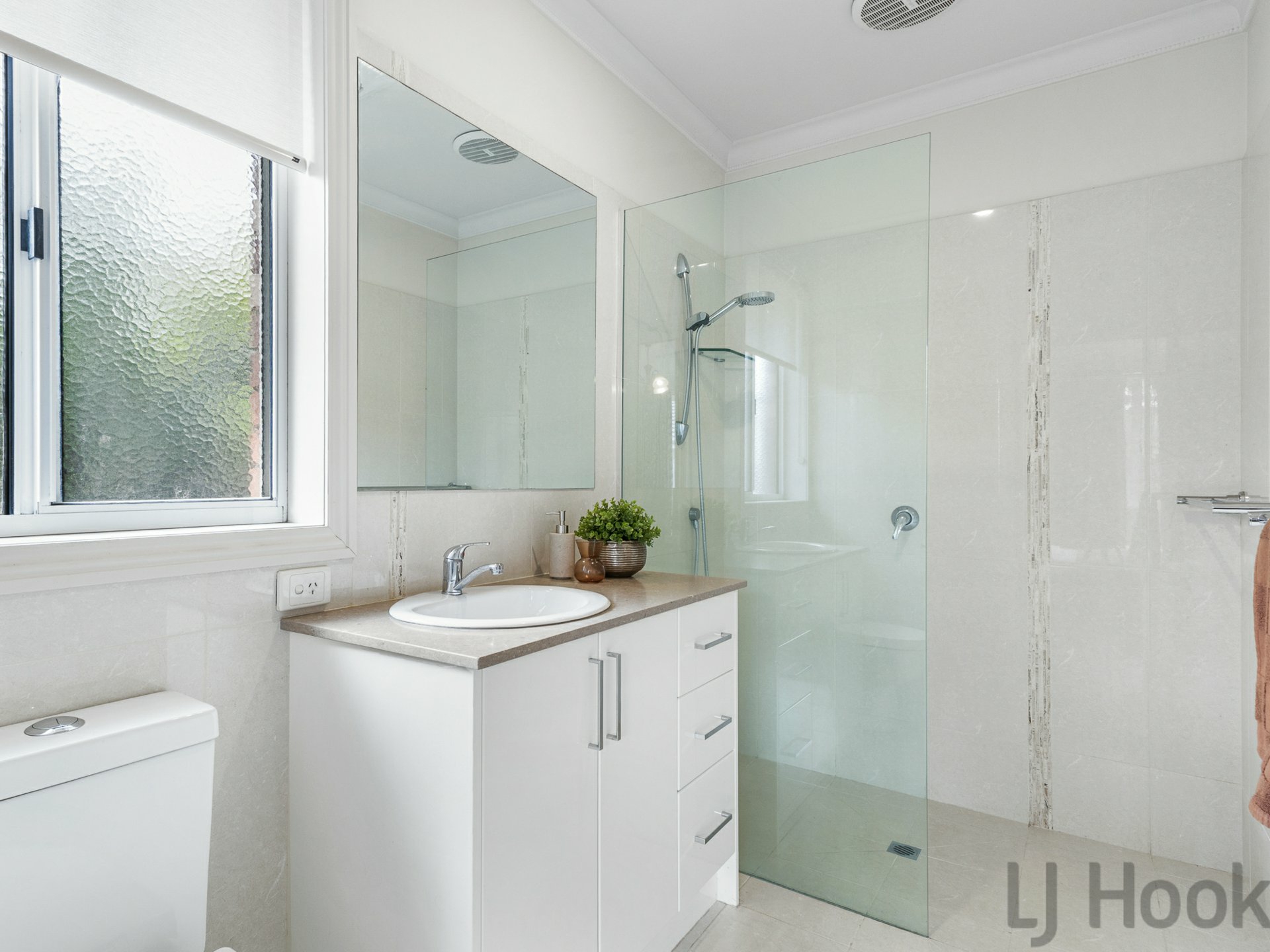 5 Liat Way, GREENSBOROUGH