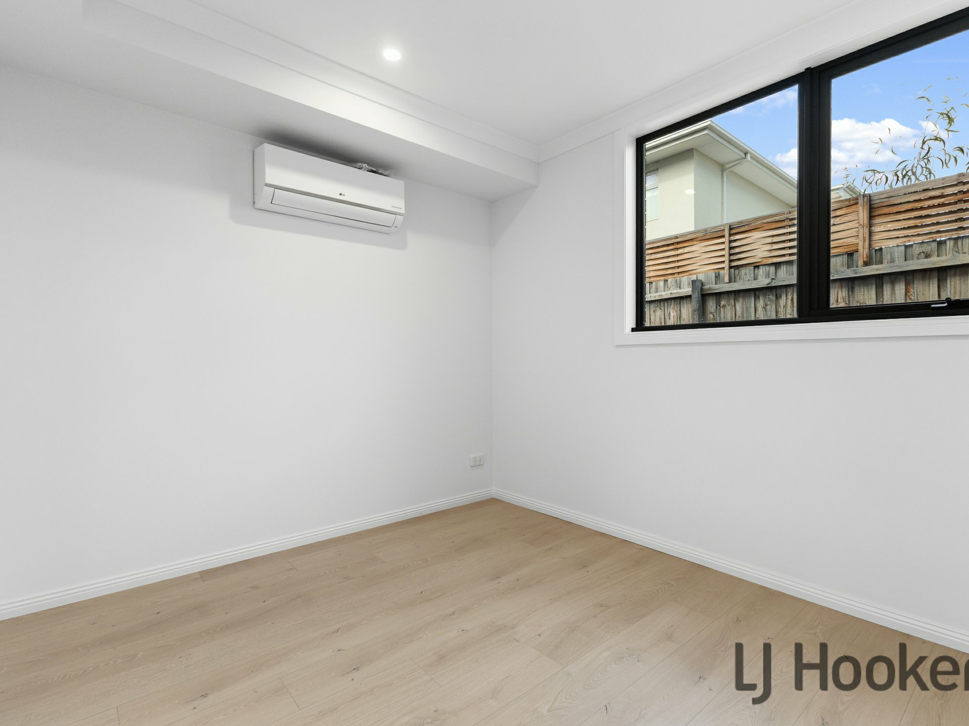 Bayswater, 3153 — photo 10 of 10