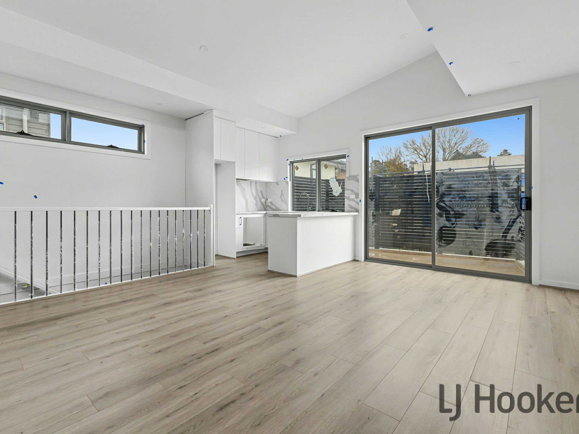 2-6 15 Baker Street — photo 6 of 10