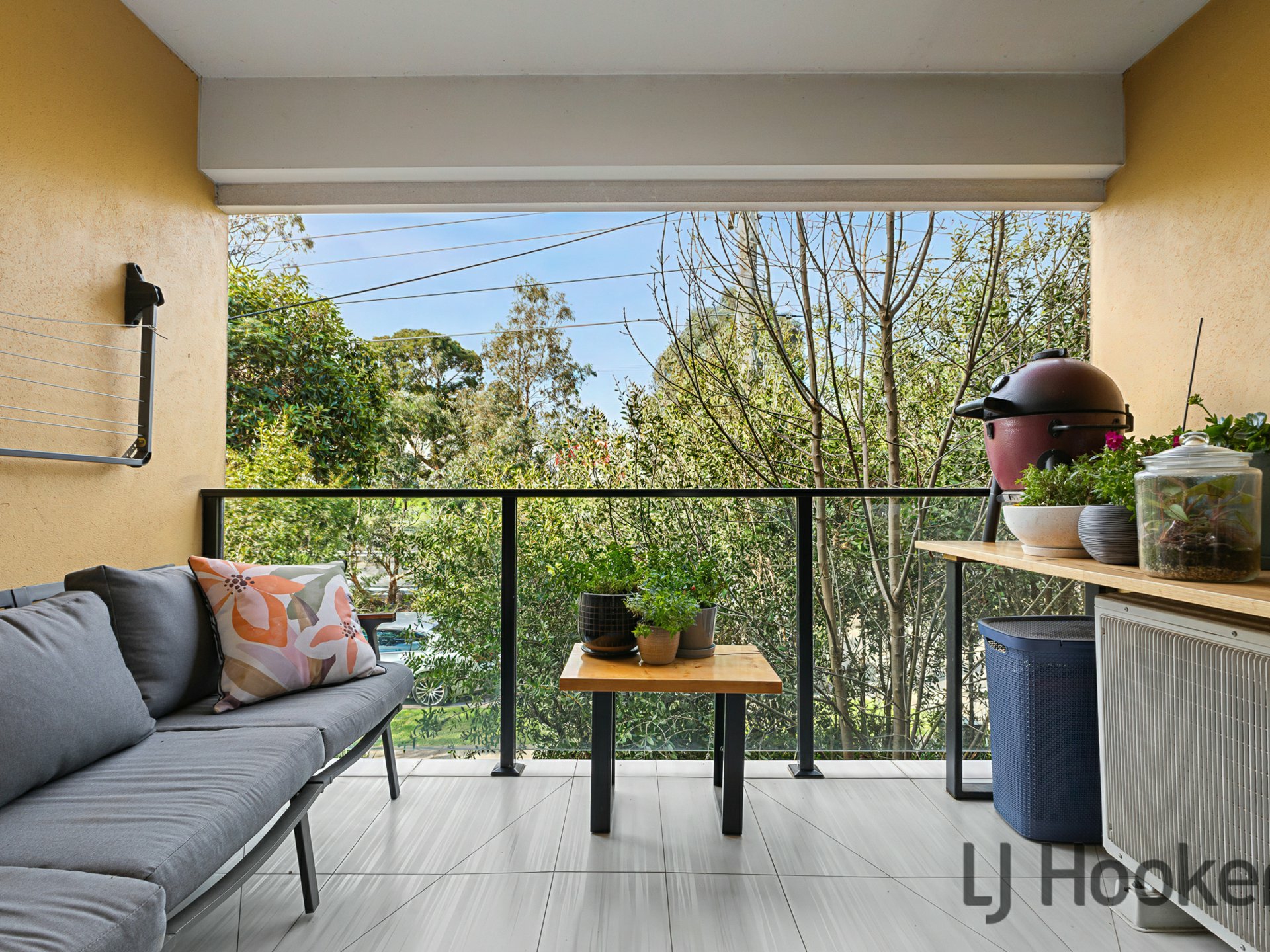2/1114 Stud Road — photo 4 of 14