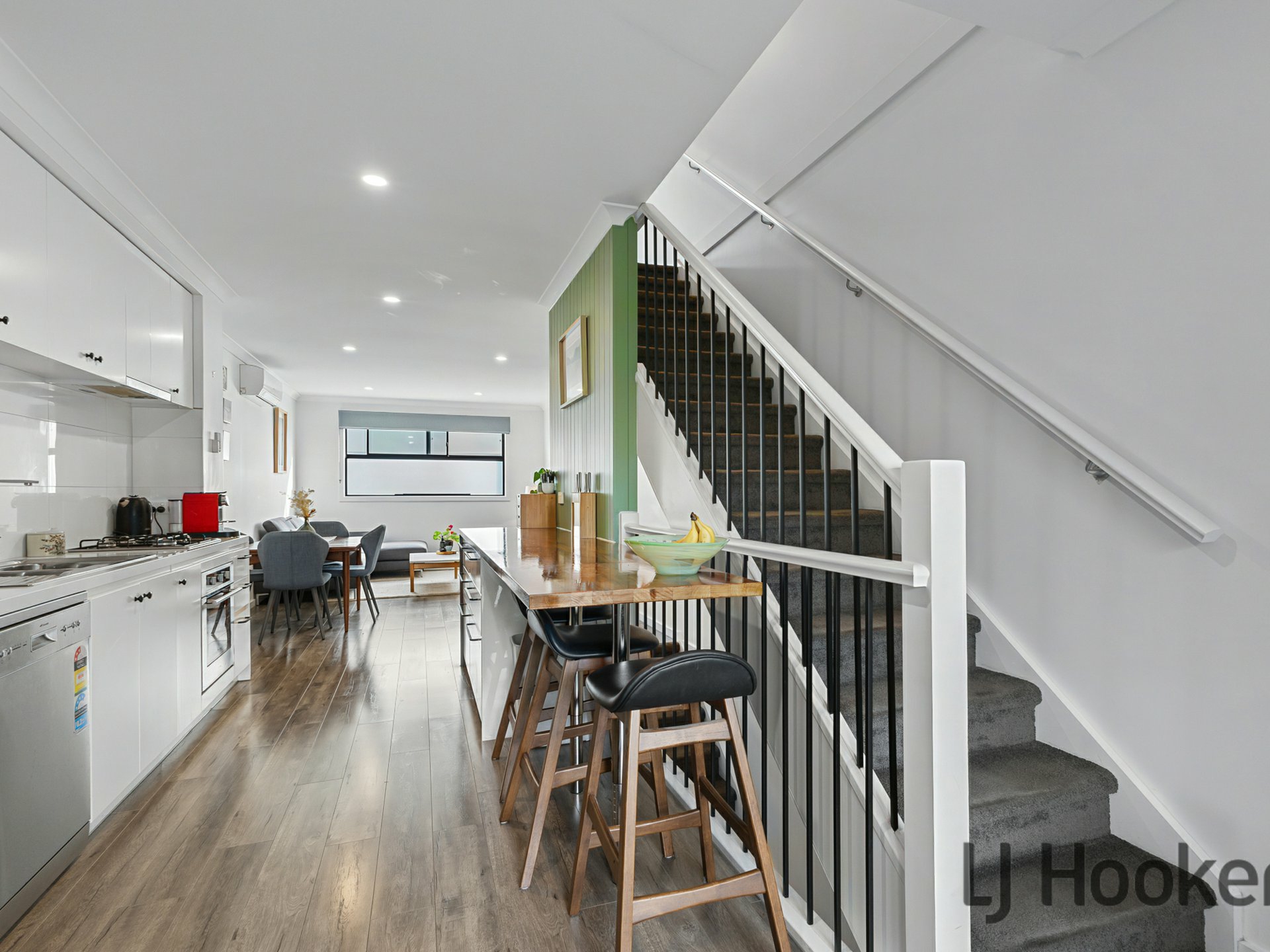2/1114 Stud Road — photo 6 of 14