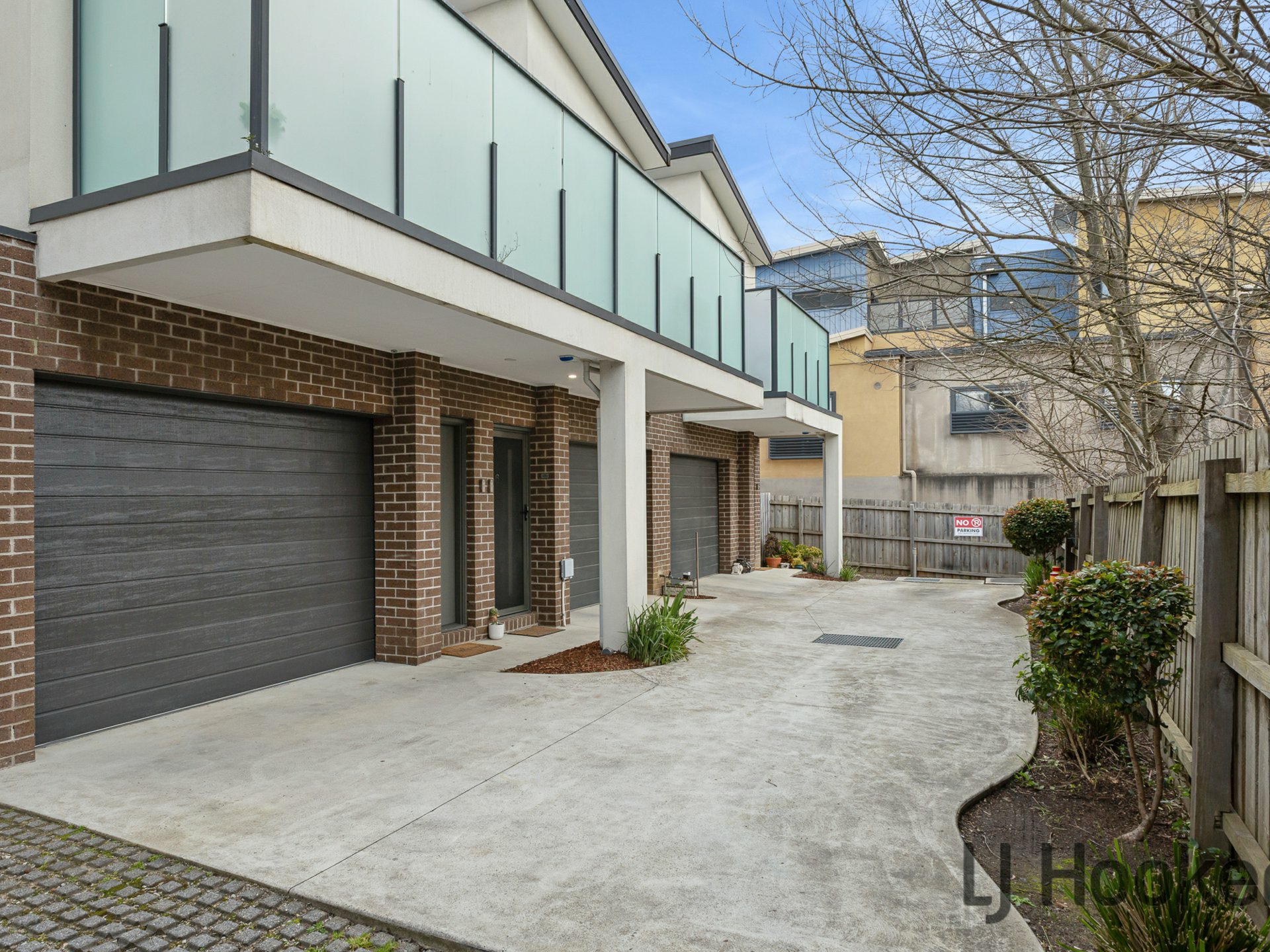 6/8 Elm Street — photo 15 of 16