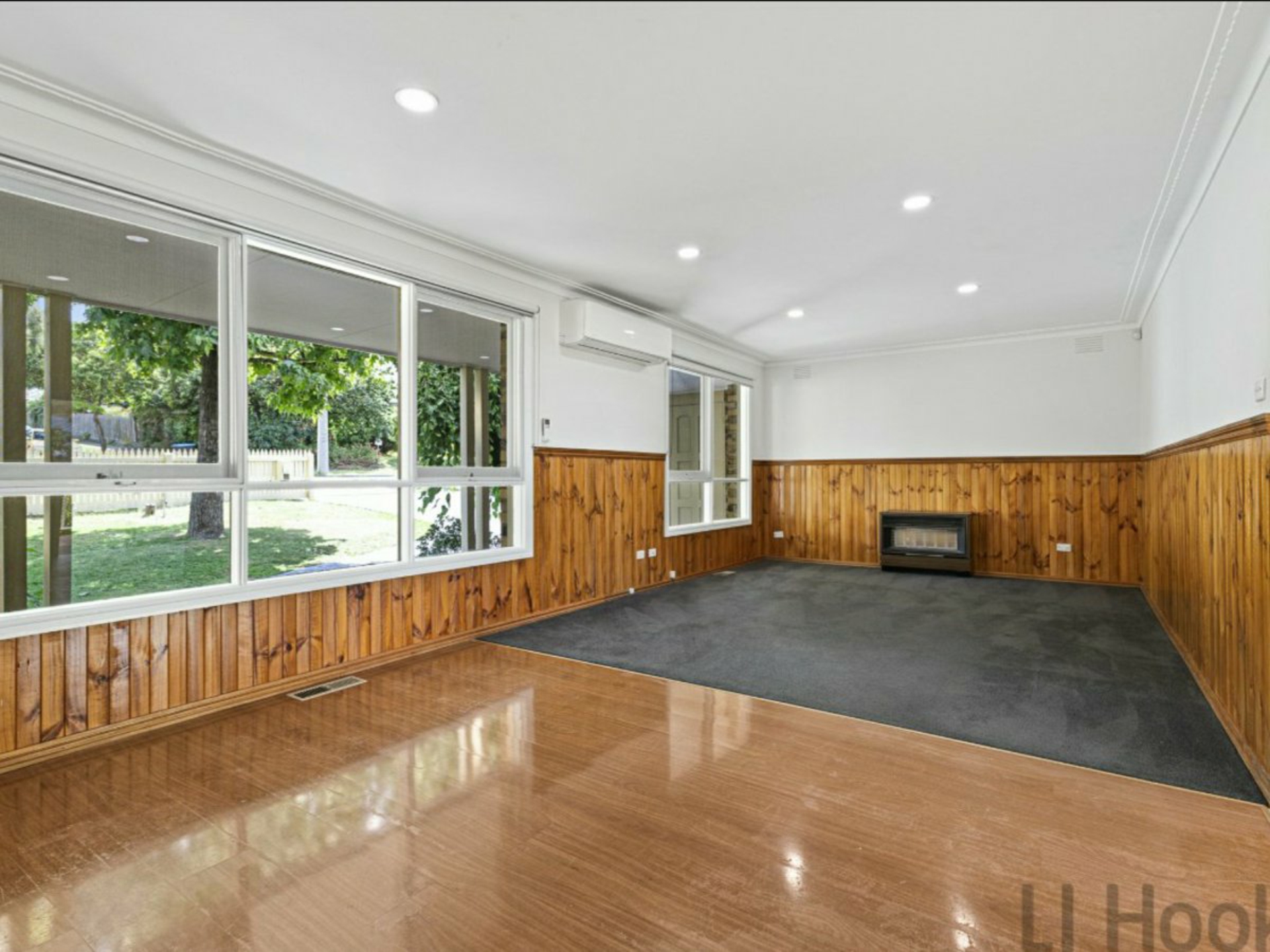 16 Yarran Grove — photo 2 of 9