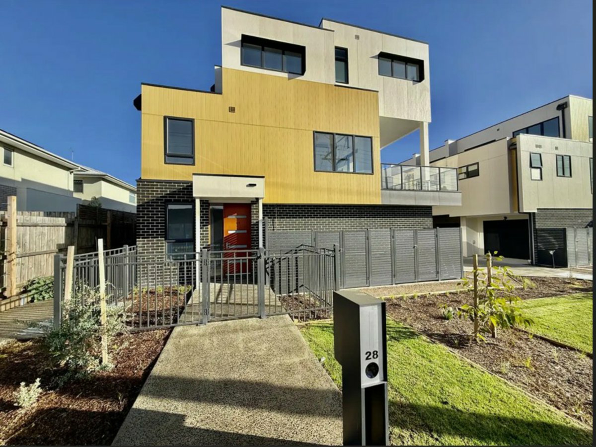 46 & 50/28 Scoresby Road — photo from LJ Hooker Boronia
